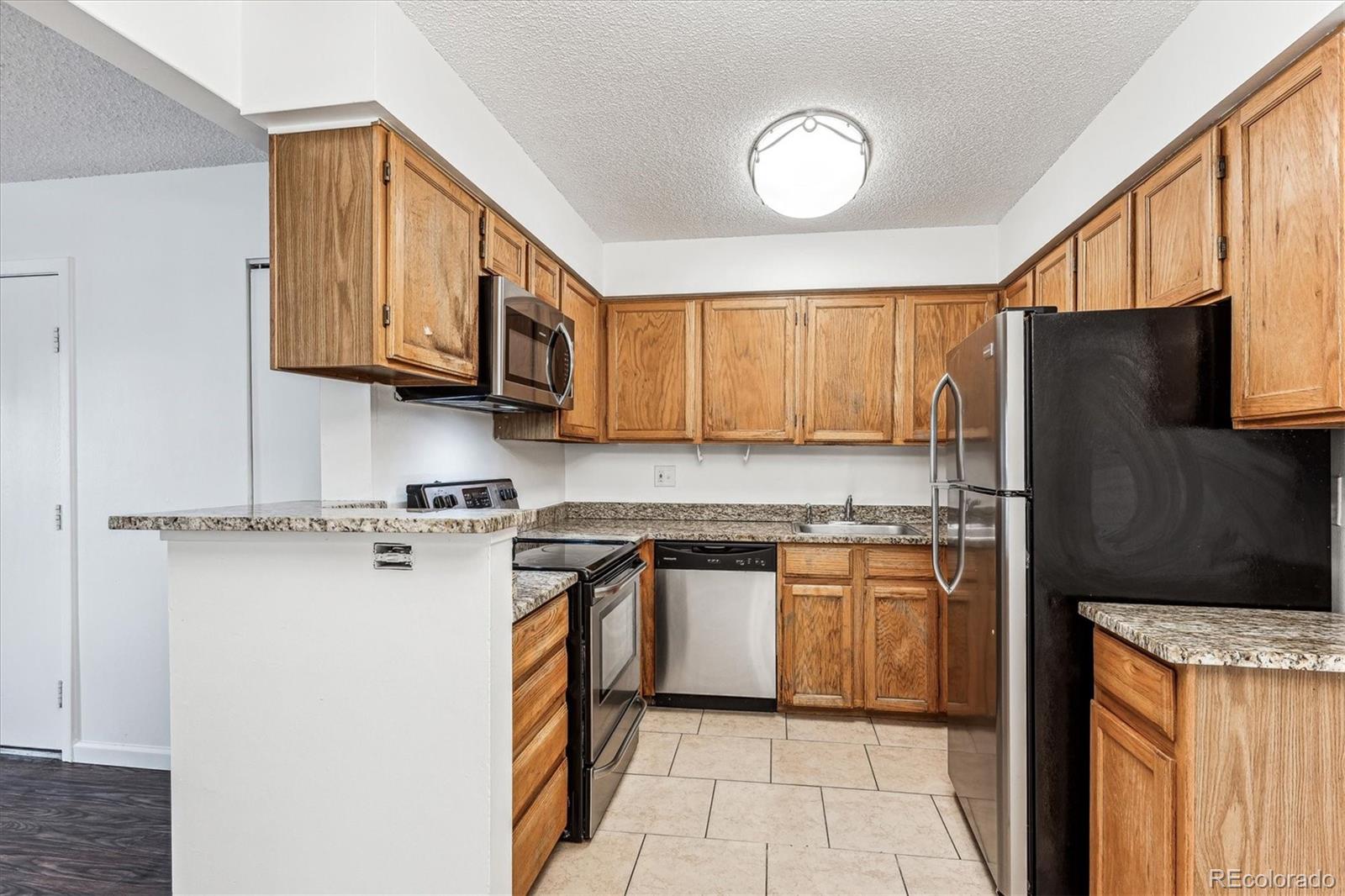 MLS Image #4 for 11911 e harvard avenue,aurora, Colorado