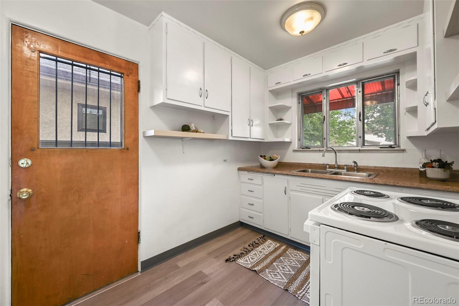 MLS Image #12 for 1714 s sherman street,denver, Colorado