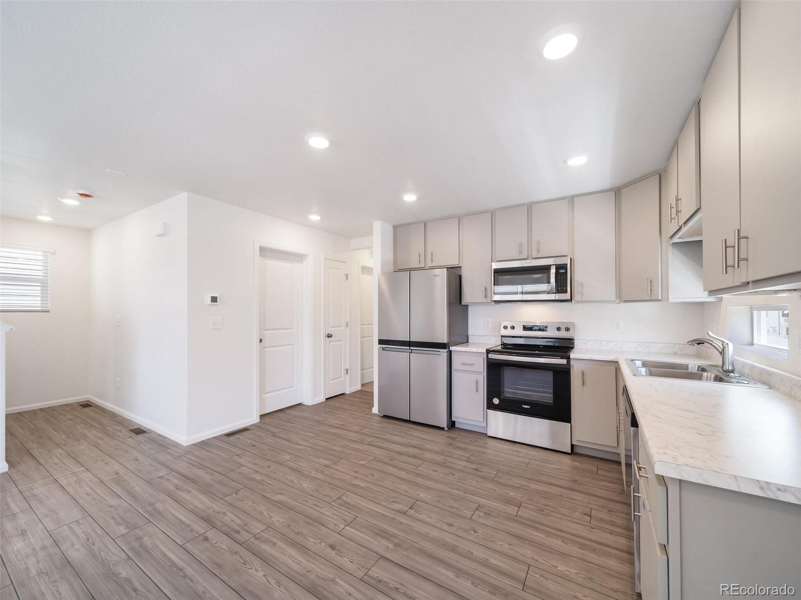 MLS Image #20 for 18127 e 51st place,denver, Colorado