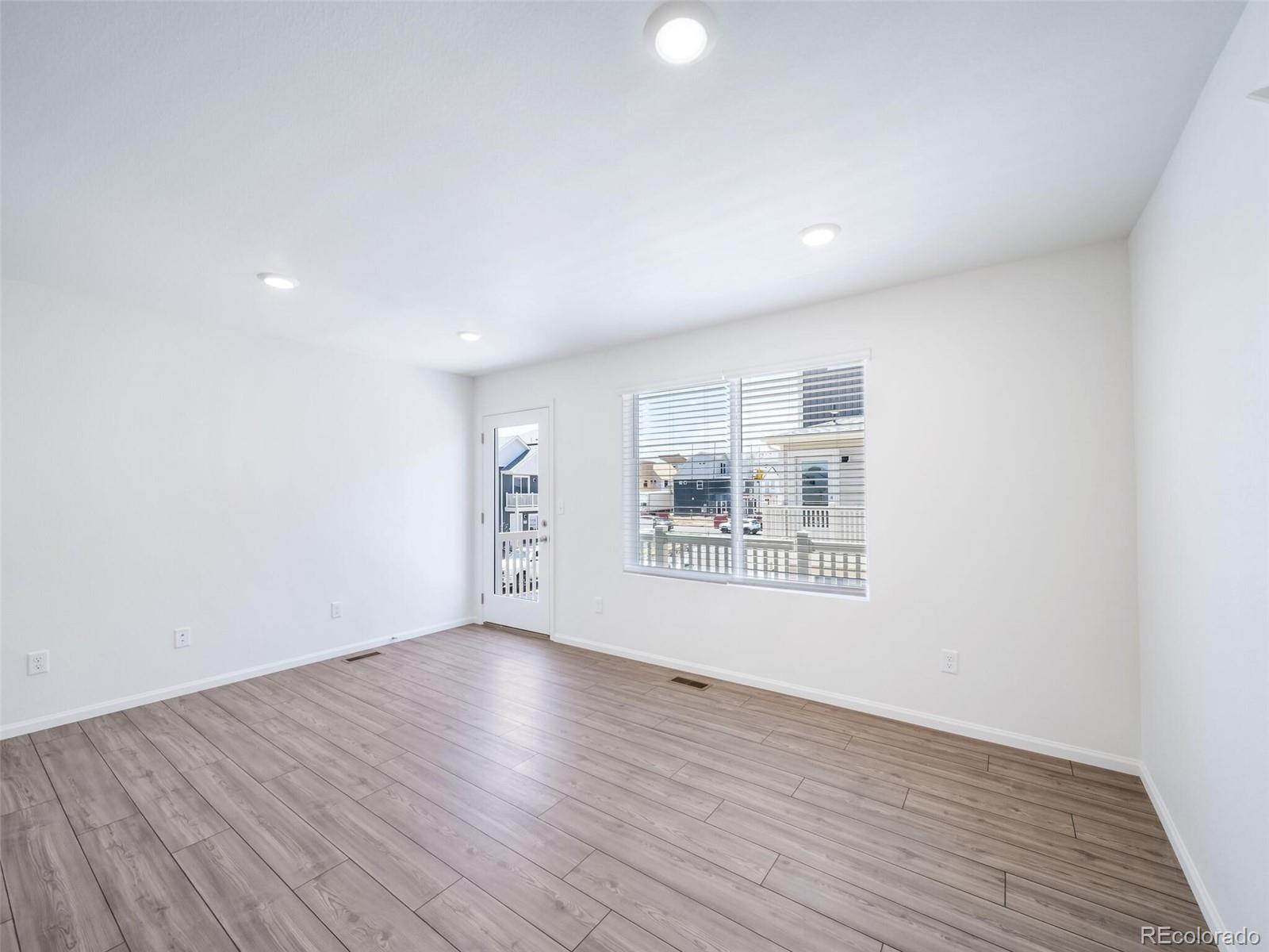 MLS Image #25 for 18127 e 51st place,denver, Colorado