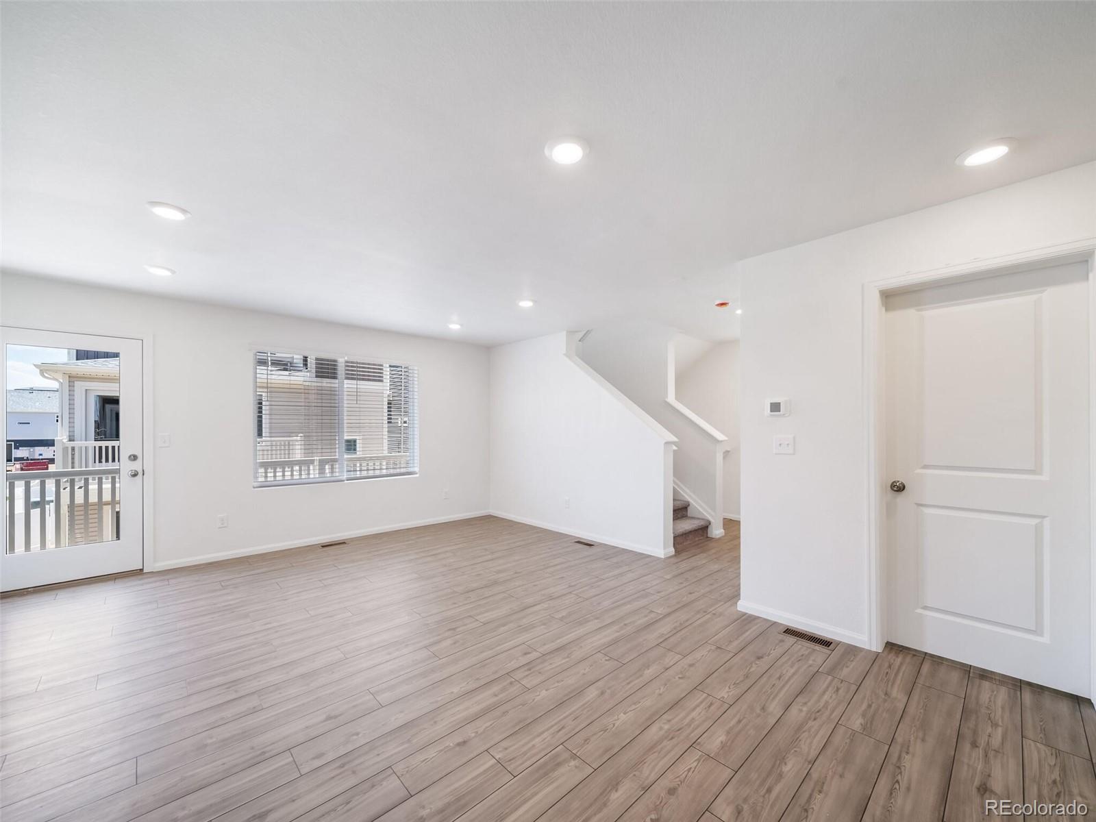 MLS Image #27 for 18127 e 51st place,denver, Colorado