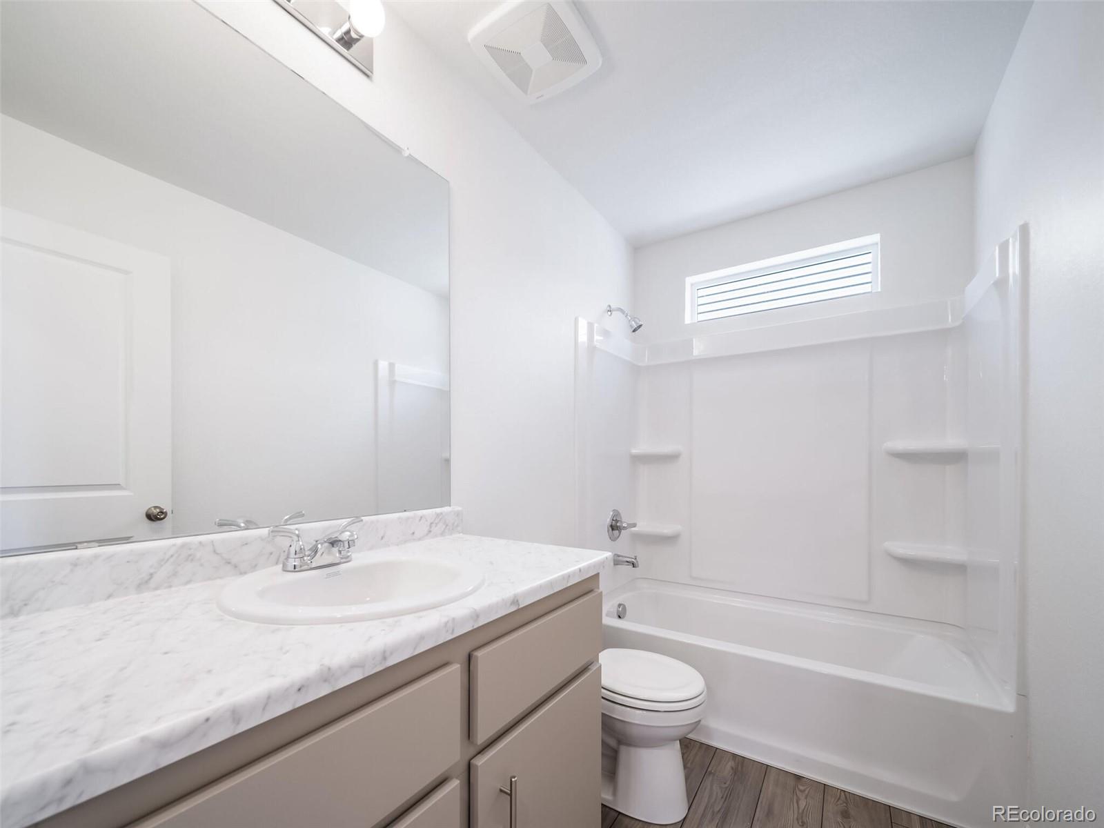 MLS Image #28 for 18127 e 51st place,denver, Colorado