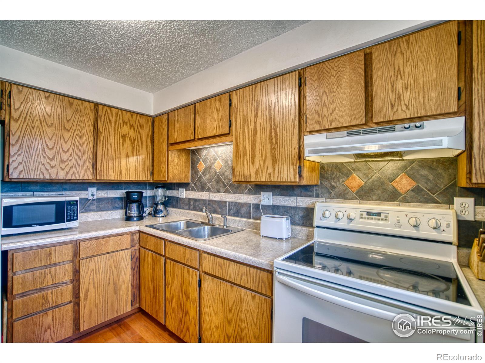 MLS Image #10 for 725  bruce drive,berthoud, Colorado