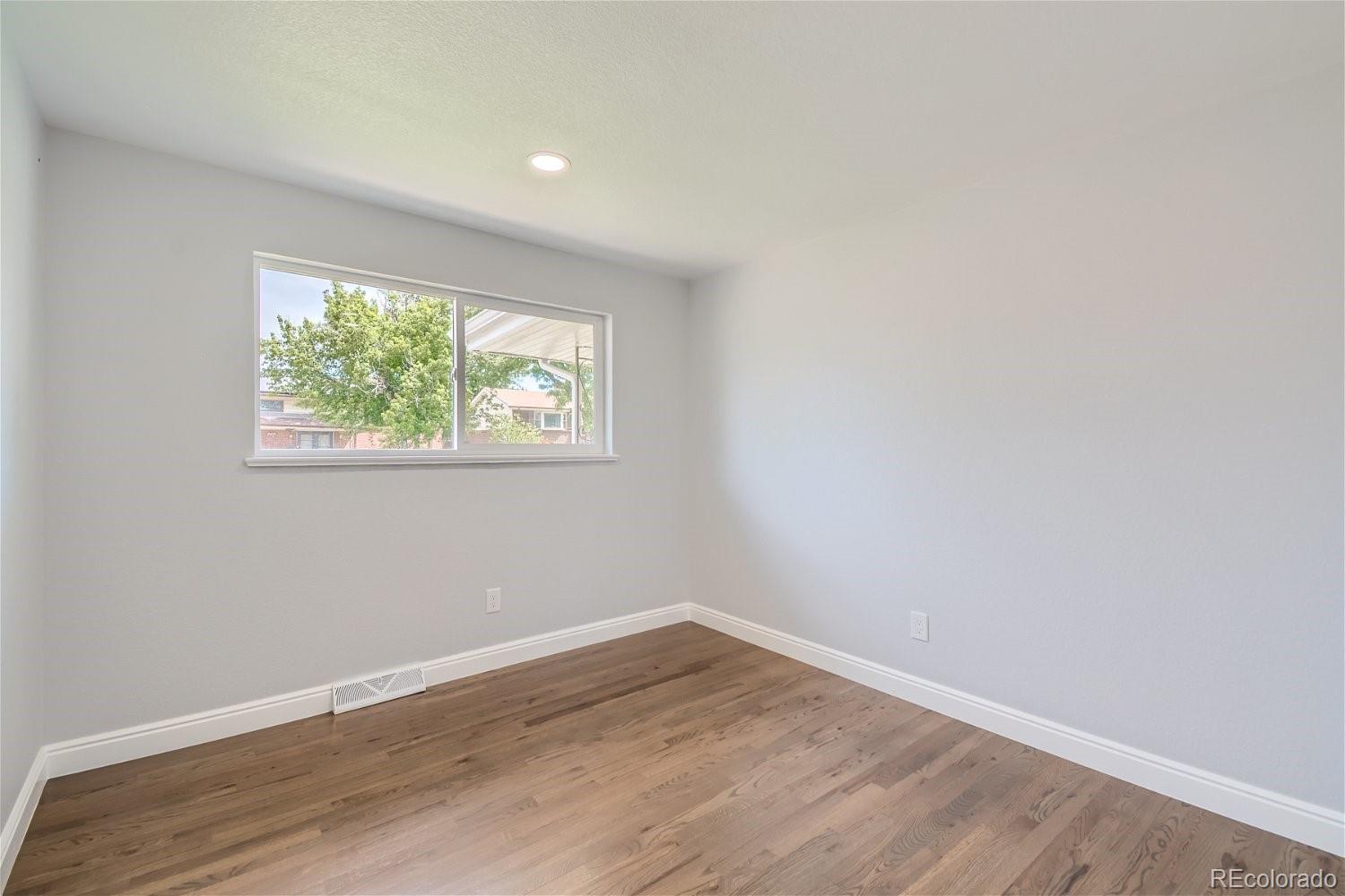 MLS Image #16 for 14032 e 32nd place,aurora, Colorado