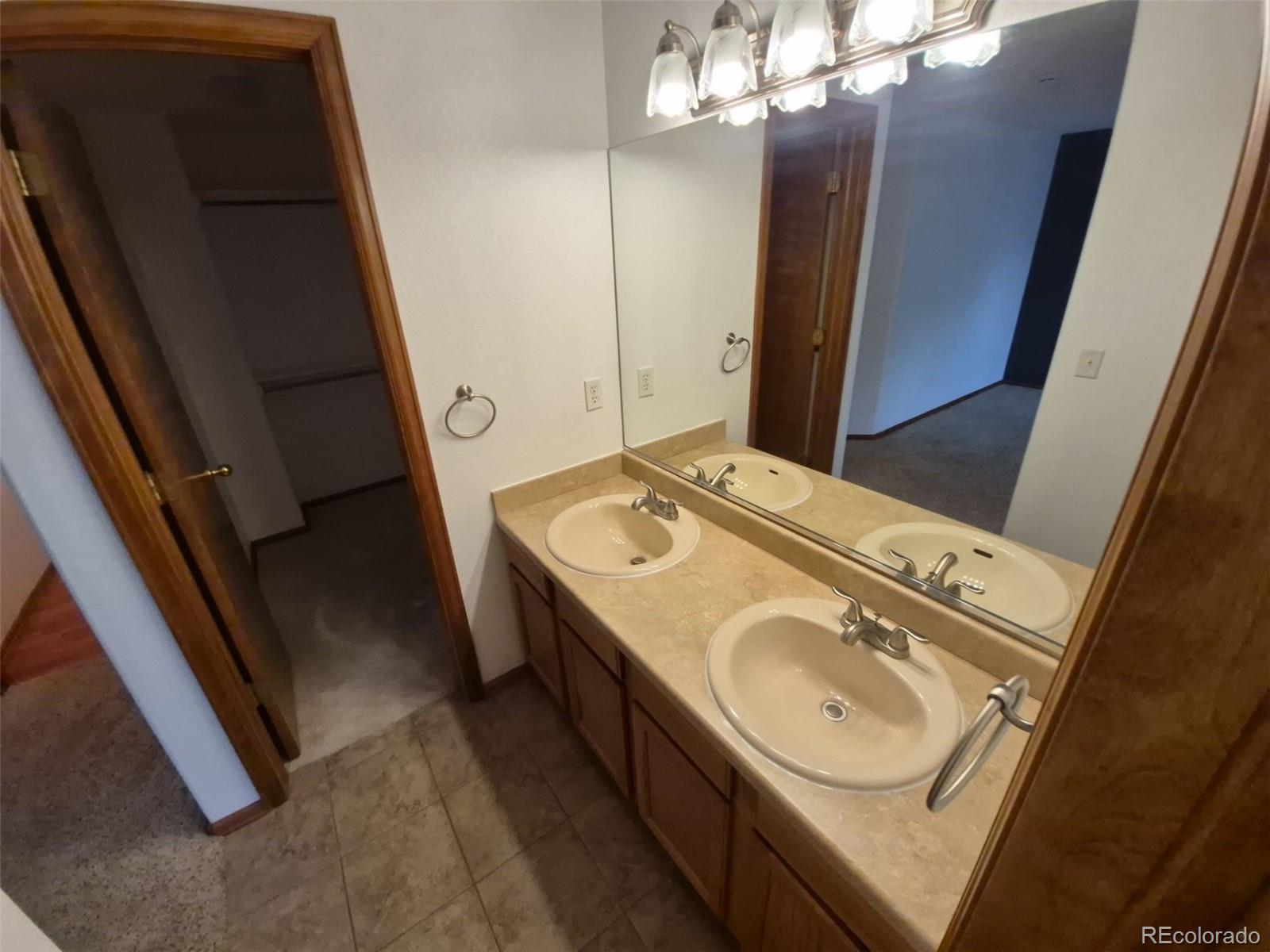 MLS Image #20 for 2239 s truckee street,aurora, Colorado