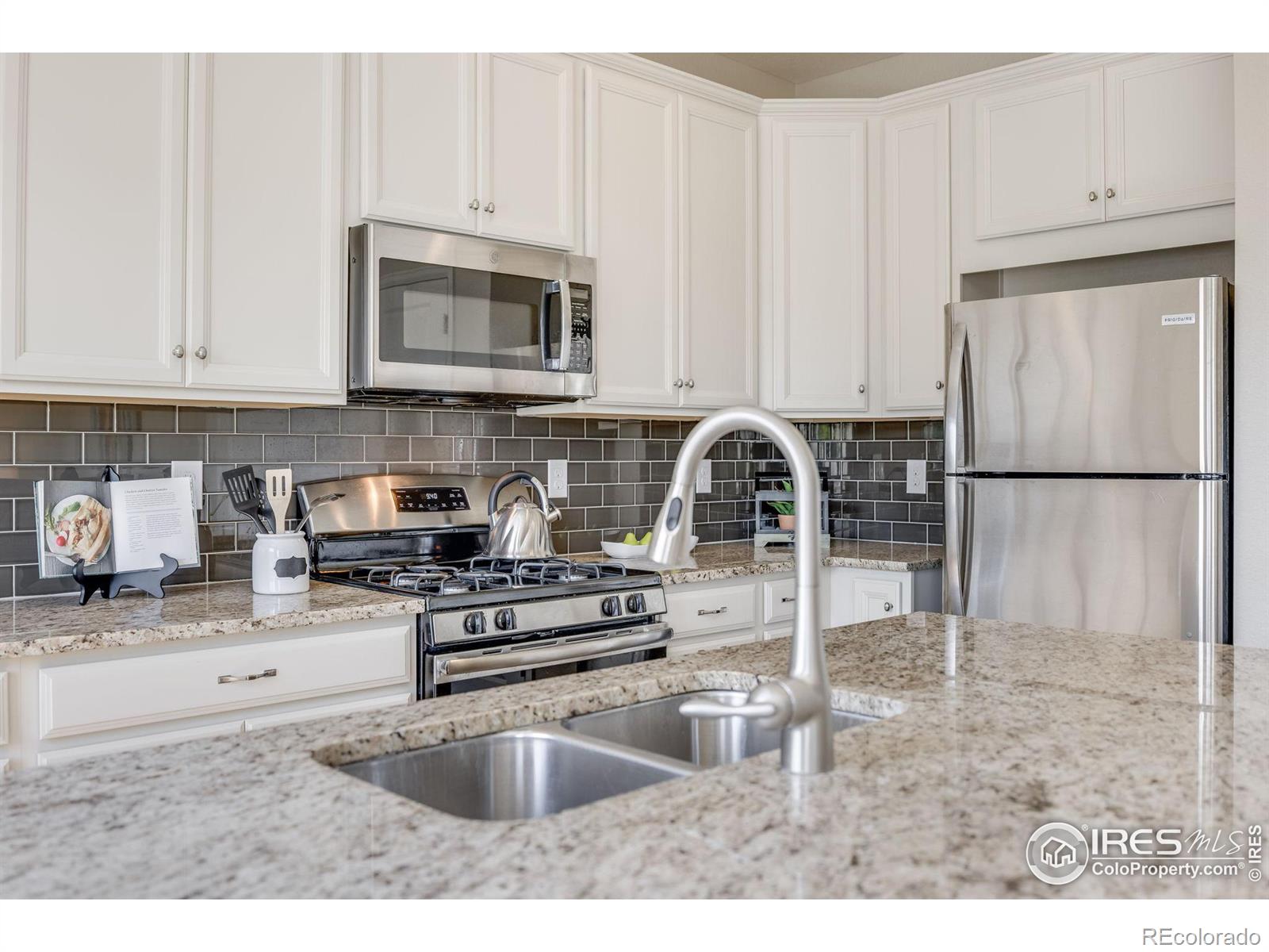 MLS Image #13 for 10821 n montane drive,broomfield, Colorado