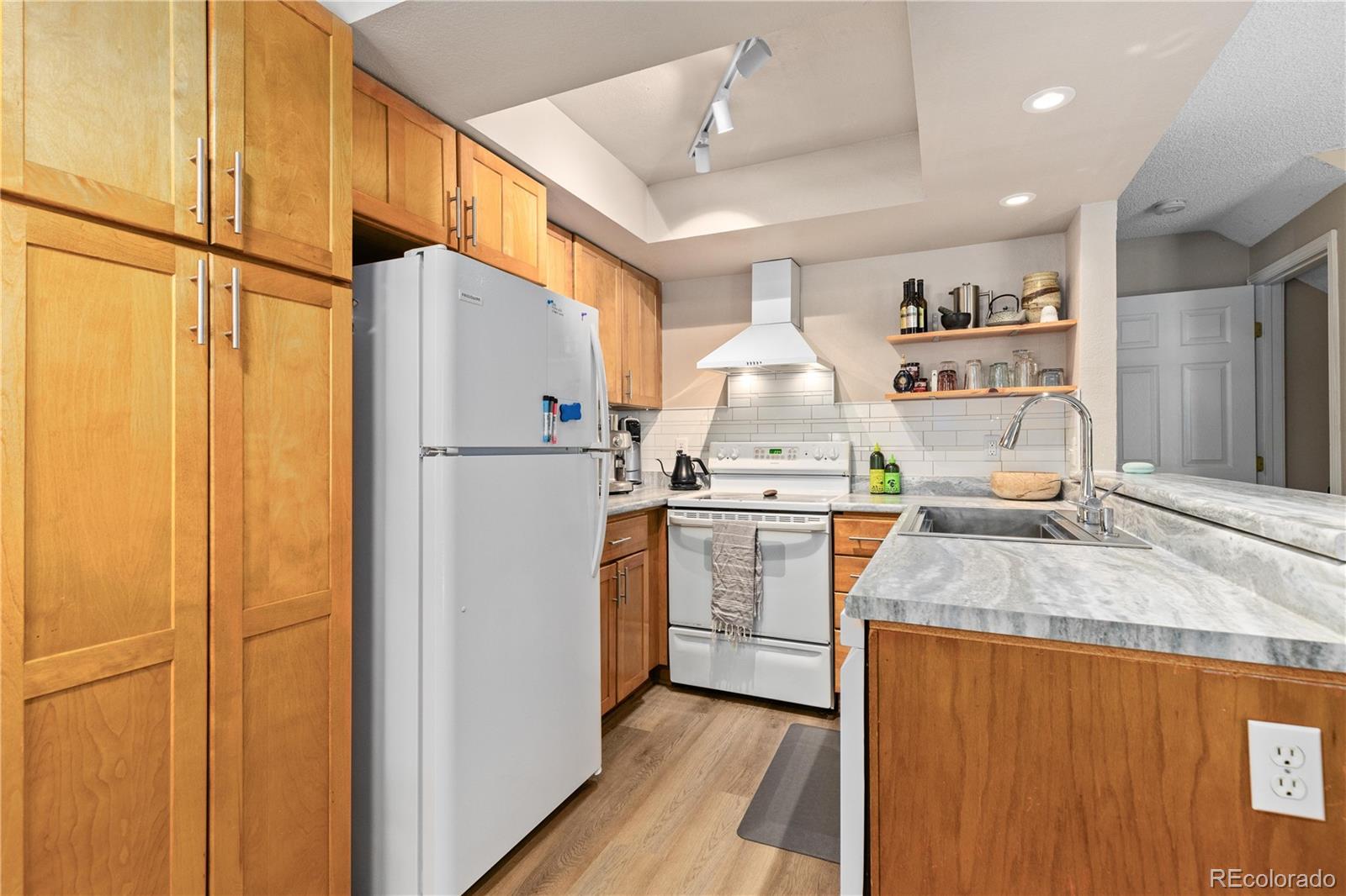 MLS Image #14 for 670  winona court,denver, Colorado