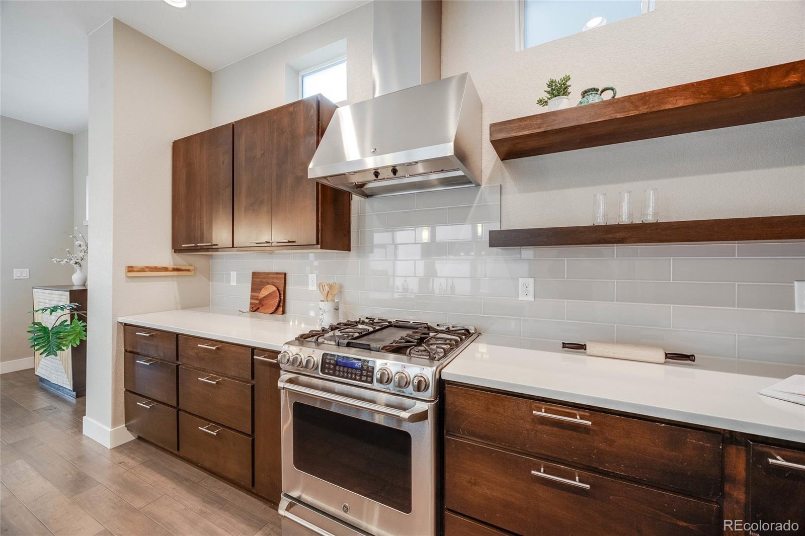 MLS Image #11 for 1985 w 67th place,denver, Colorado