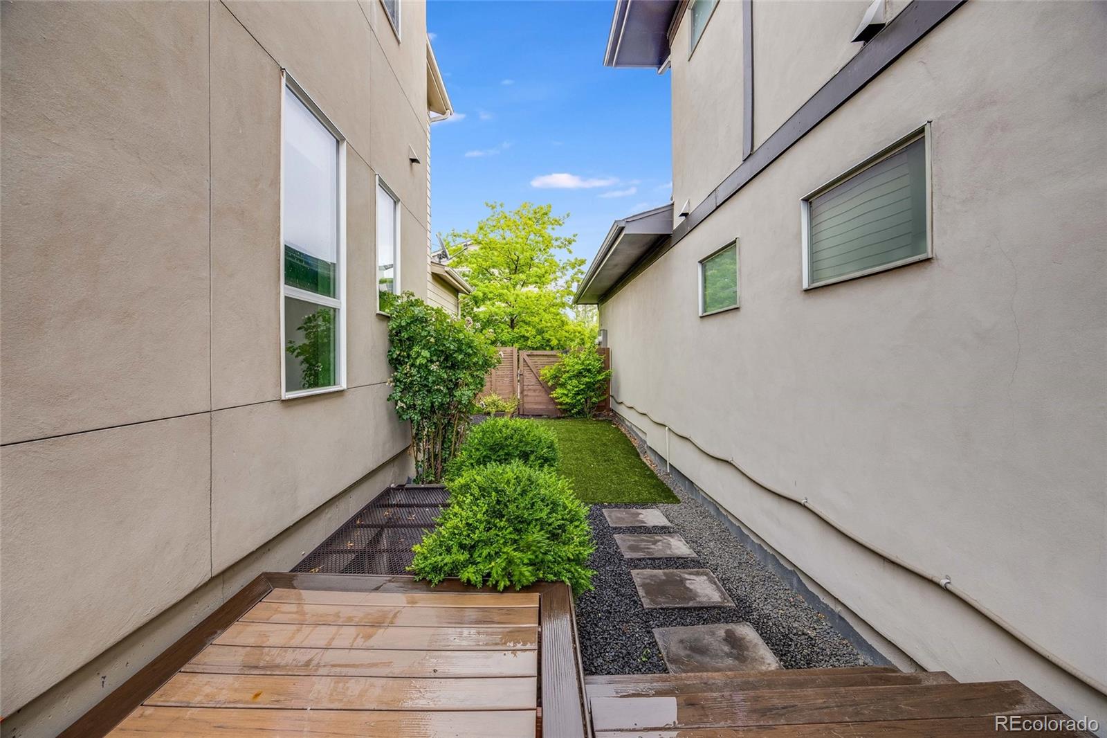 MLS Image #32 for 1985 w 67th place,denver, Colorado