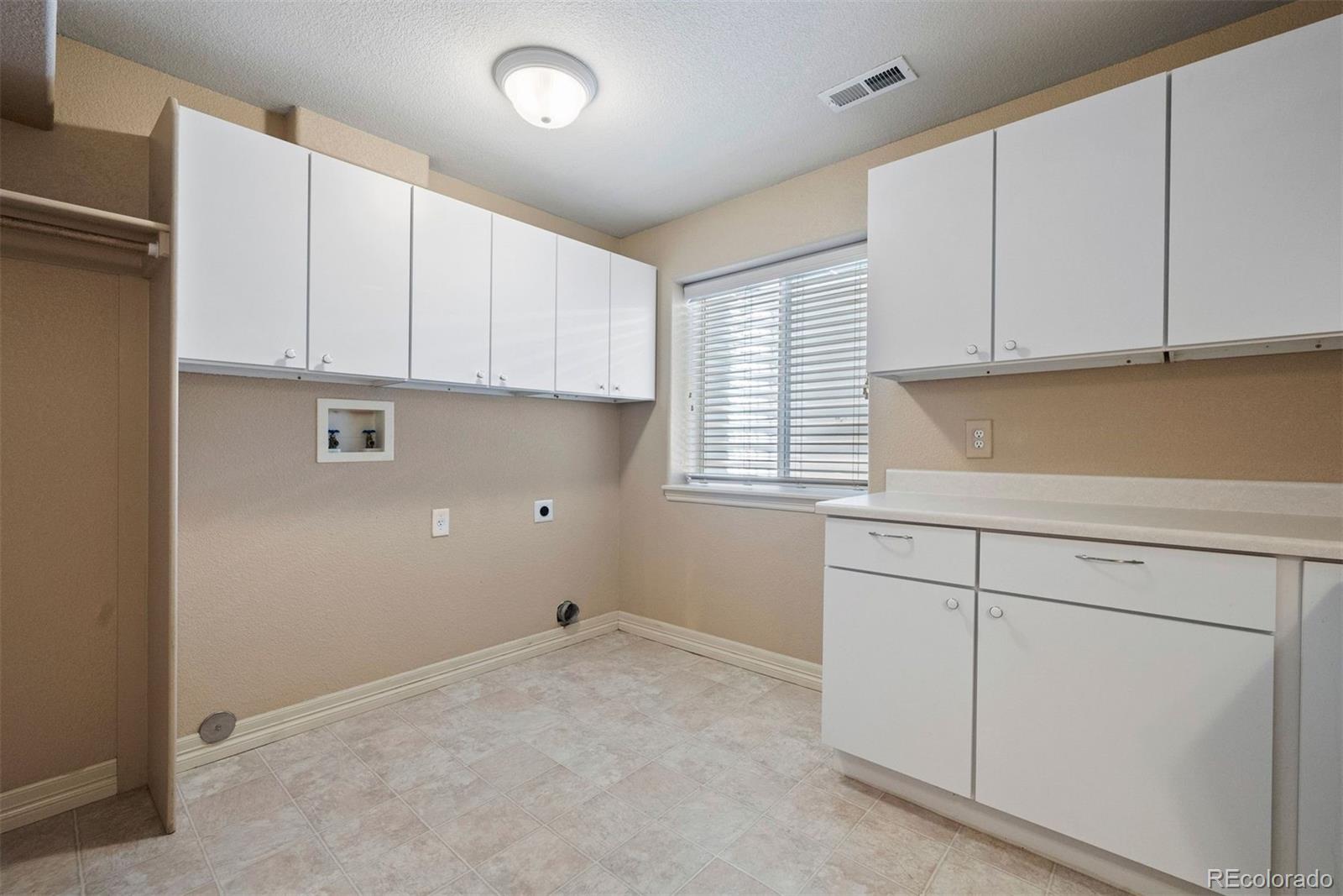 MLS Image #35 for 8259 e 28th place,denver, Colorado