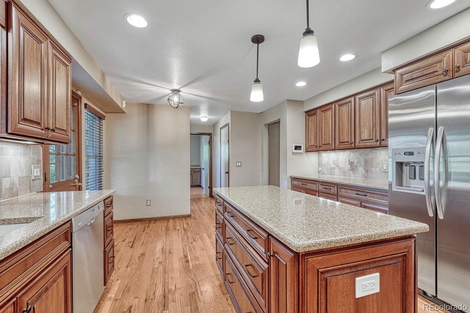 MLS Image #7 for 5947 s jasmine street,centennial, Colorado