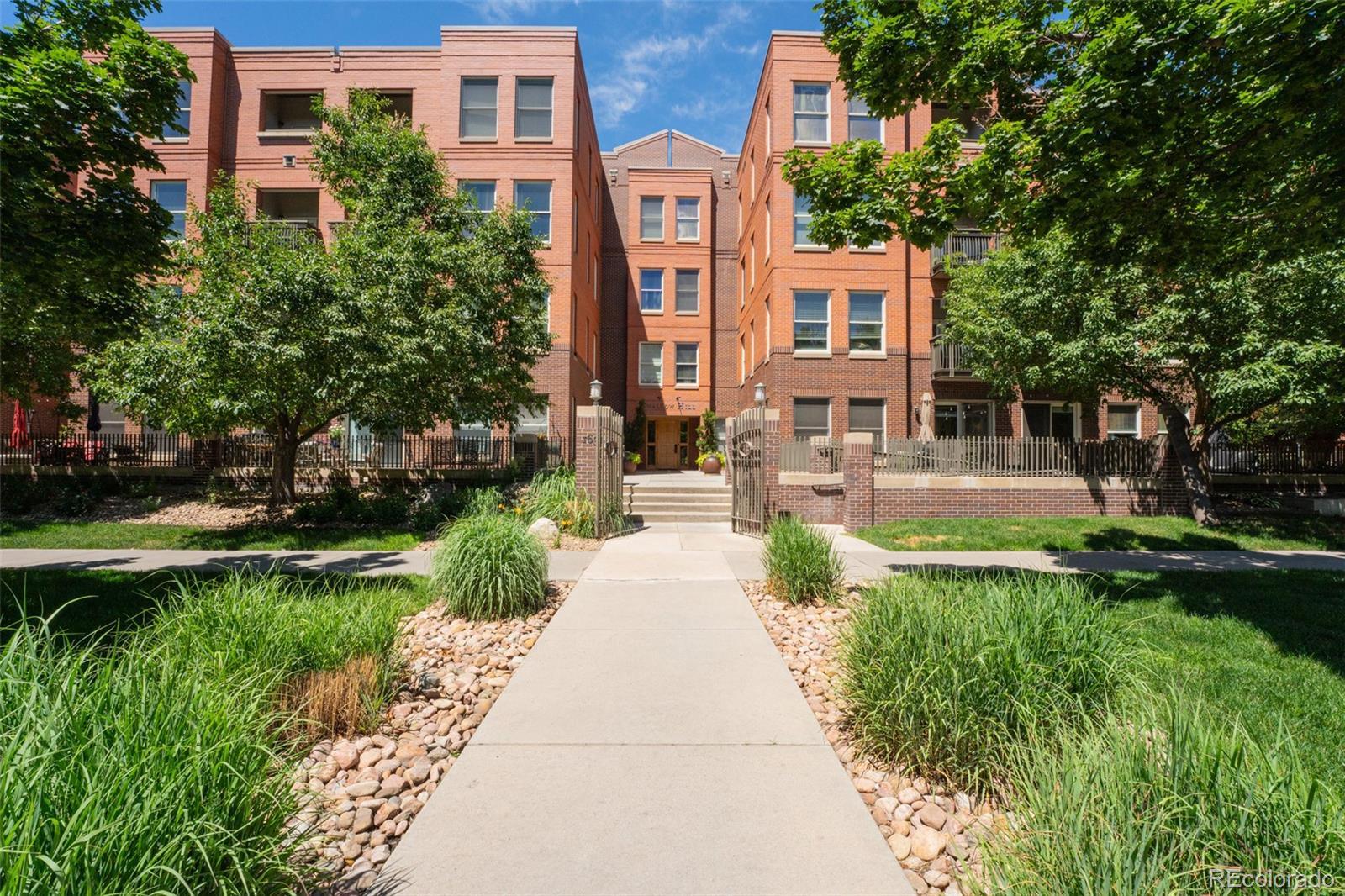 MLS Image #2 for 1631 n emerson street 205,denver, Colorado