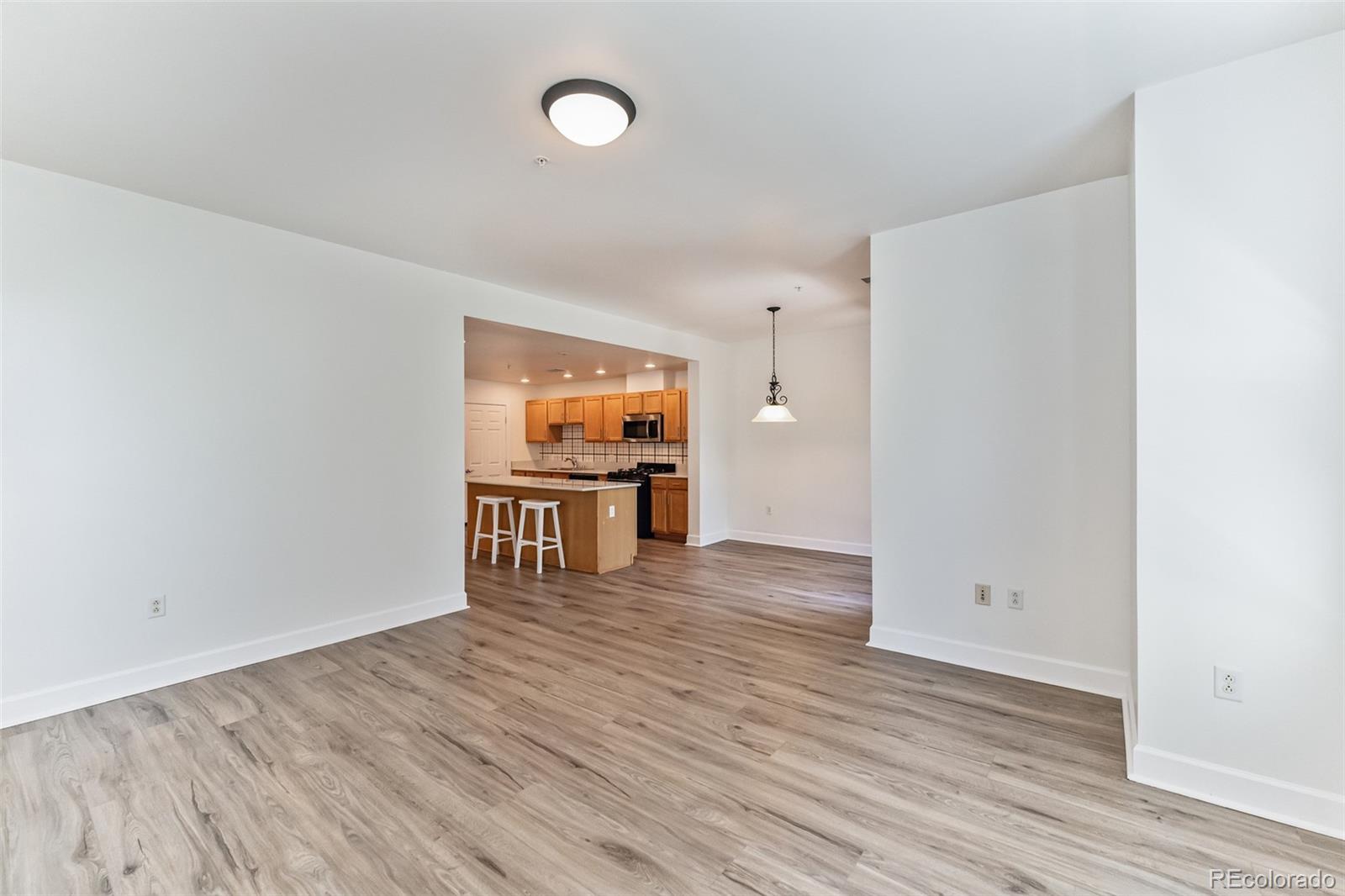 MLS Image #9 for 1631 n emerson street 205,denver, Colorado