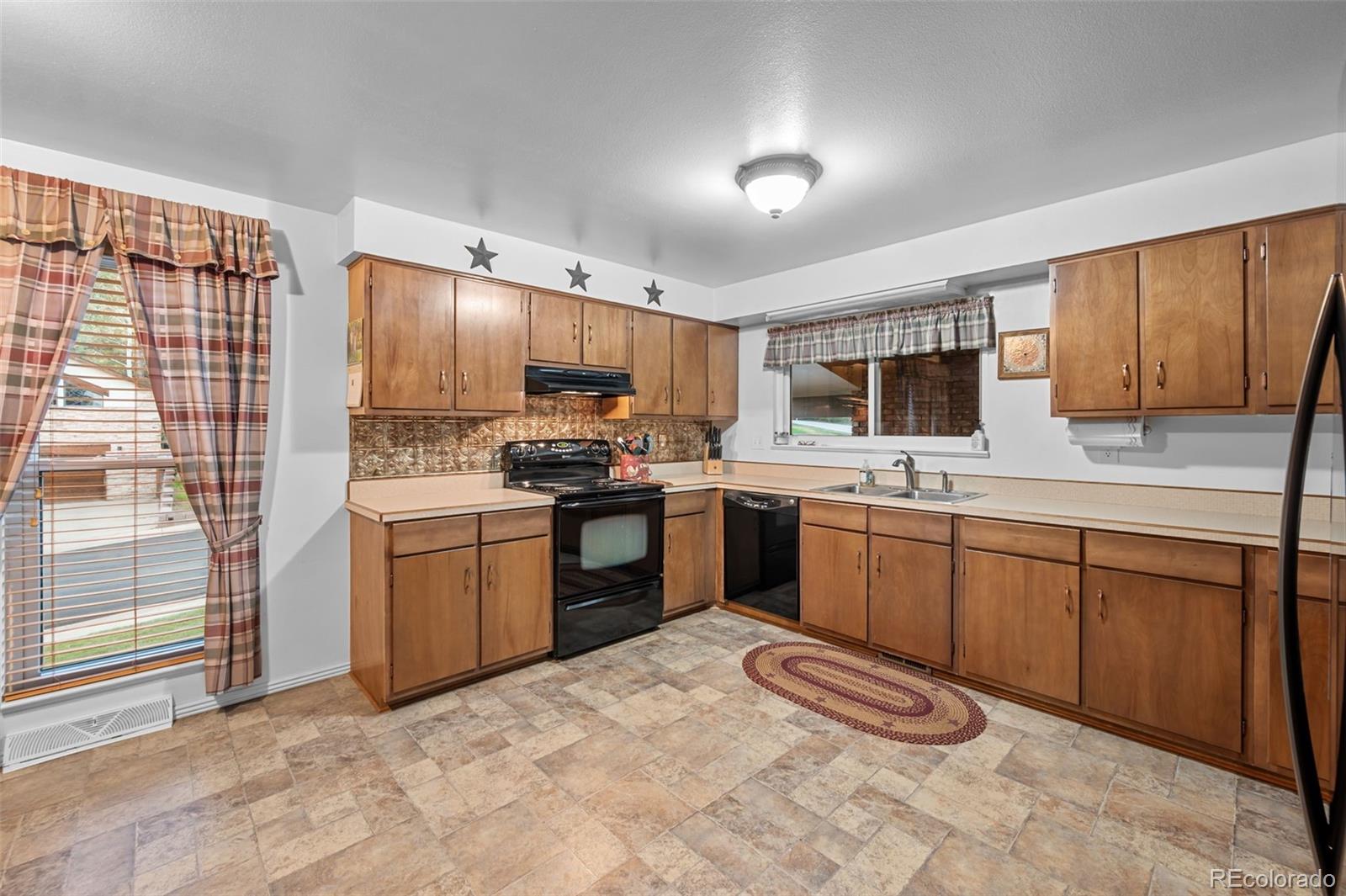 MLS Image #11 for 1300 s foothill drive,lakewood, Colorado