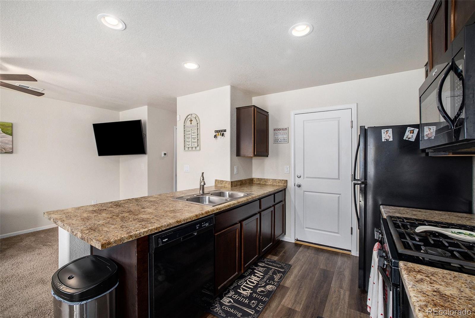 MLS Image #10 for 47342  iris avenue,bennett, Colorado