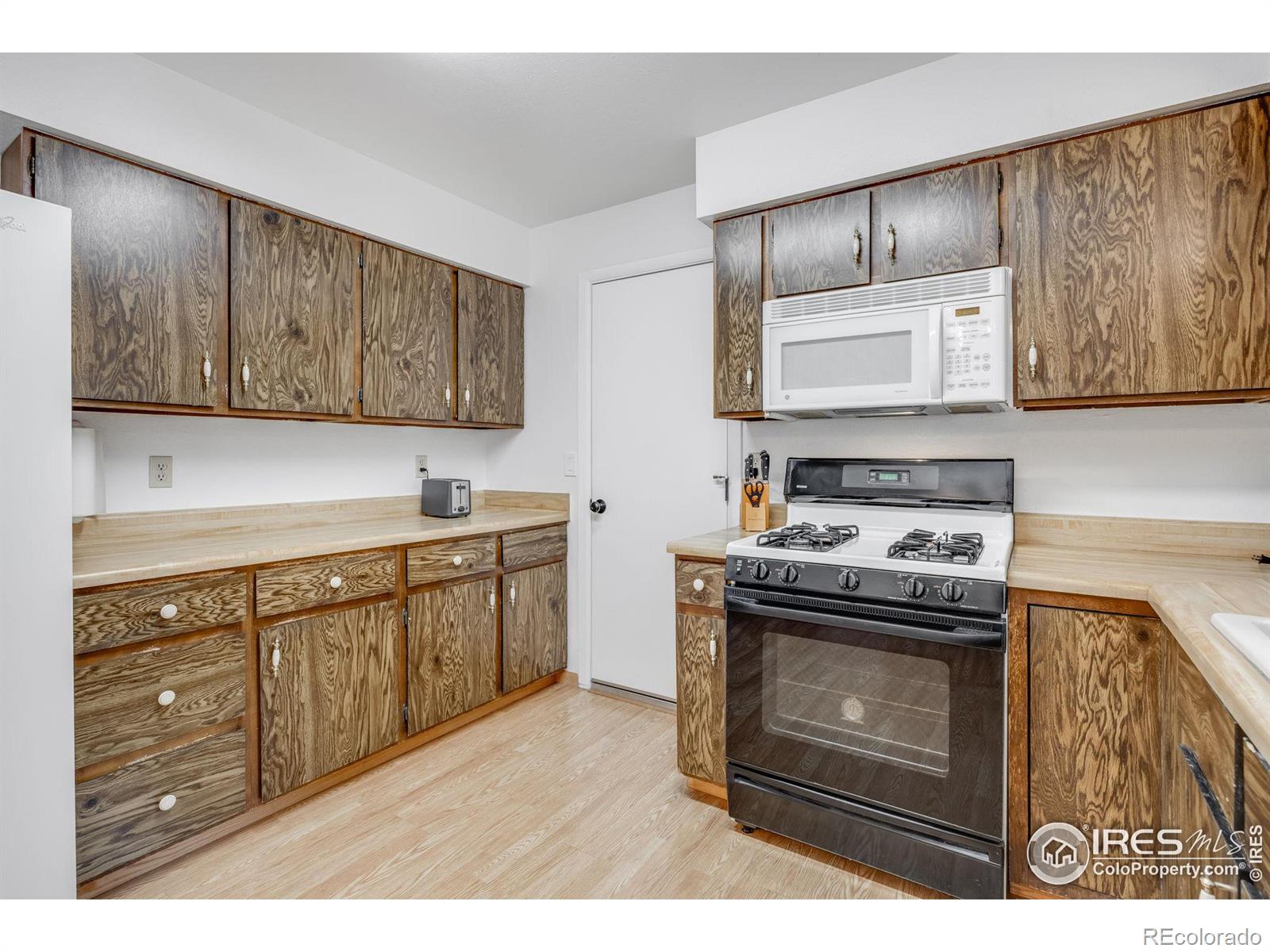 MLS Image #11 for 2127 s custer avenue,loveland, Colorado