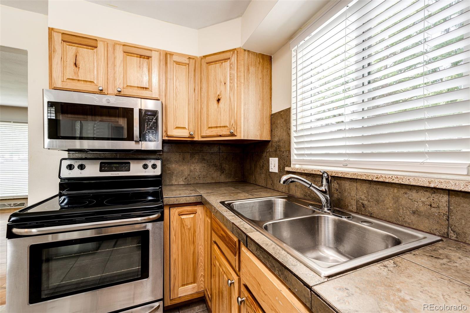 MLS Image #13 for 5934 s columbine way,centennial, Colorado