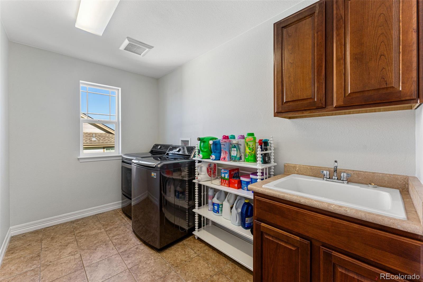 MLS Image #38 for 6033 s little river way,aurora, Colorado