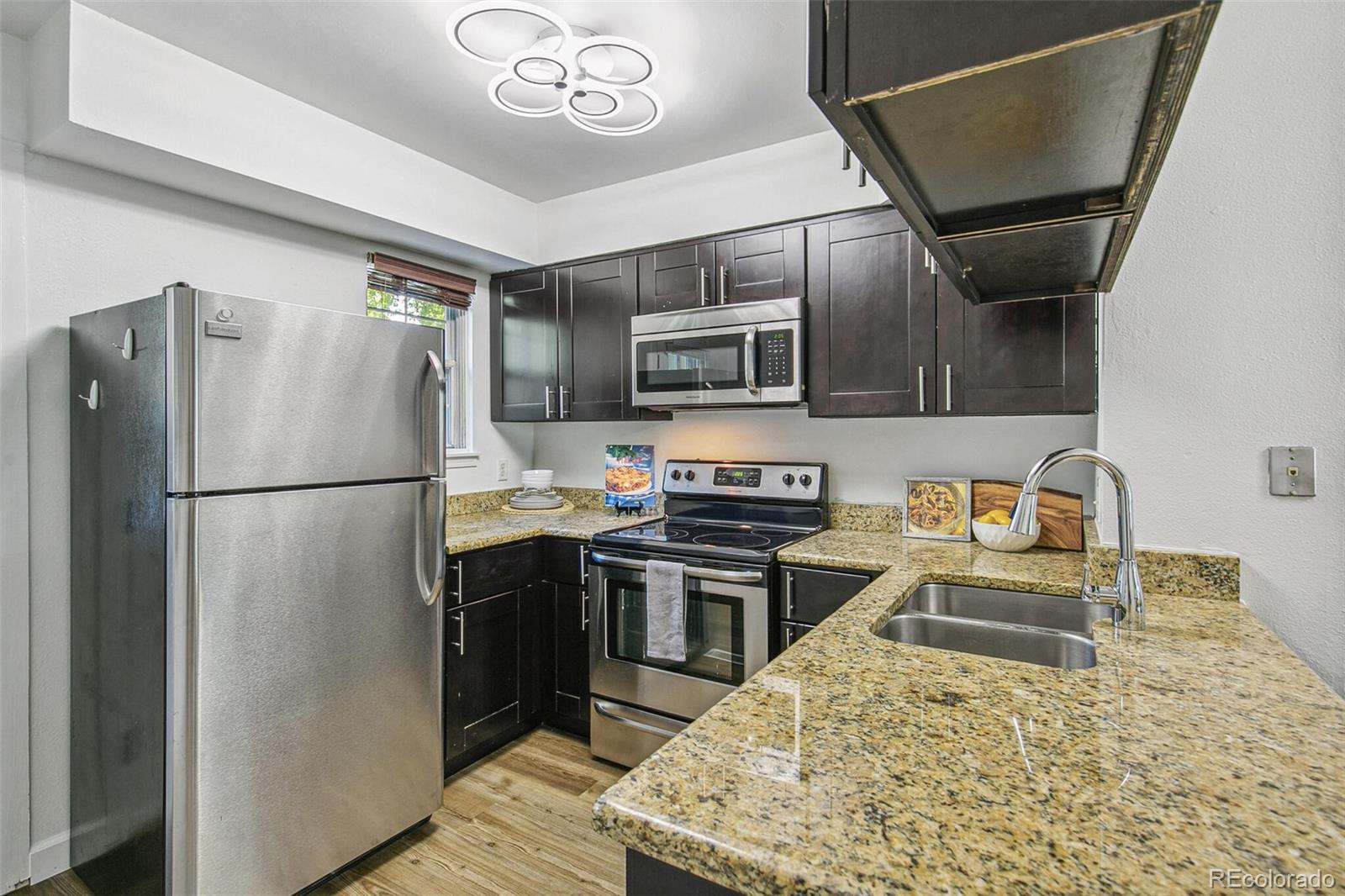 MLS Image #10 for 1811 s quebec way,denver, Colorado