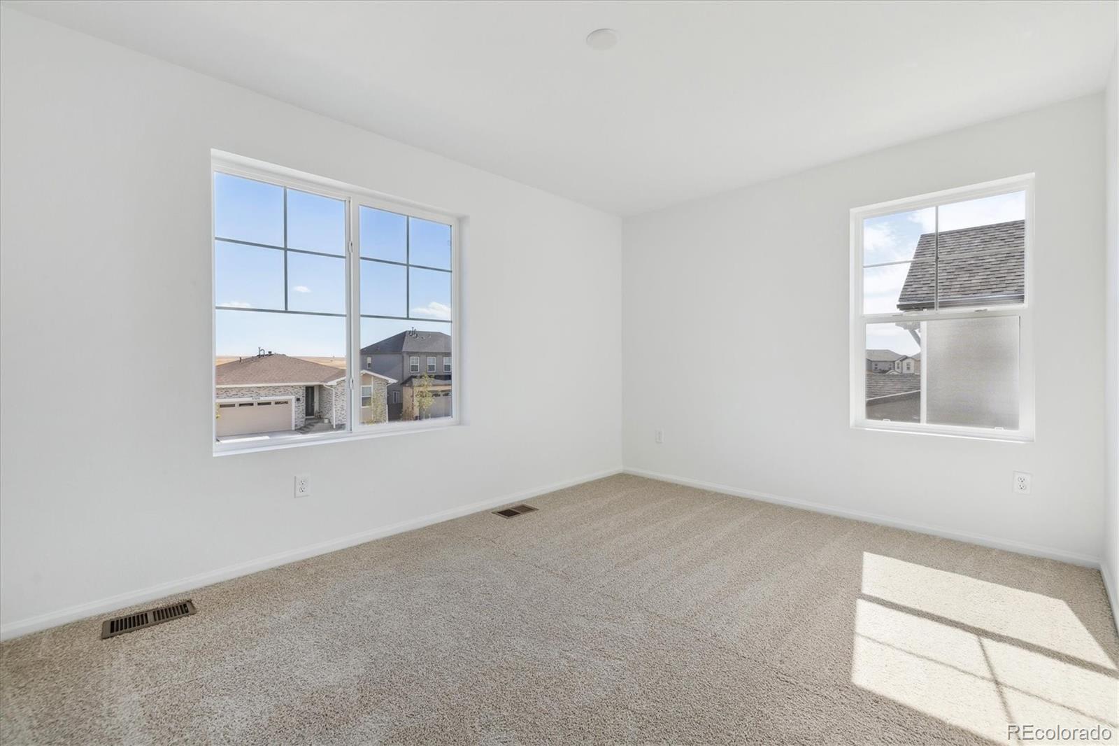 MLS Image #14 for 27665 e byers place,aurora, Colorado