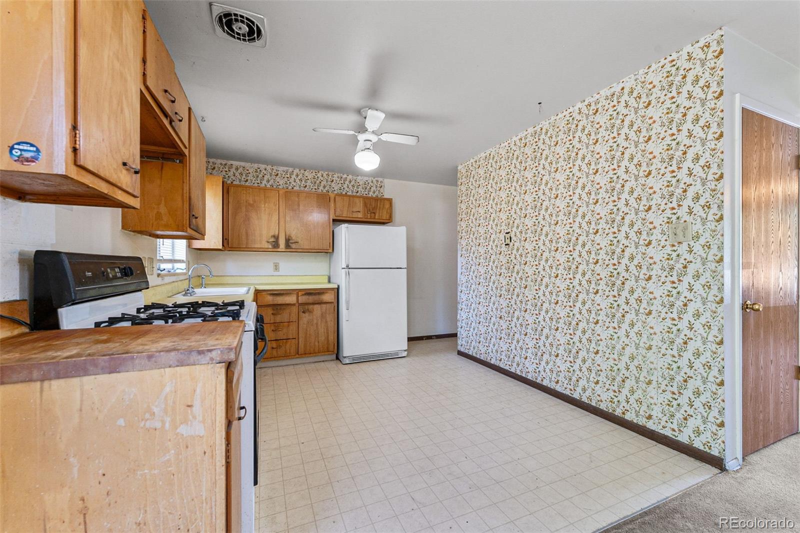 MLS Image #10 for 793 s union boulevard,lakewood, Colorado