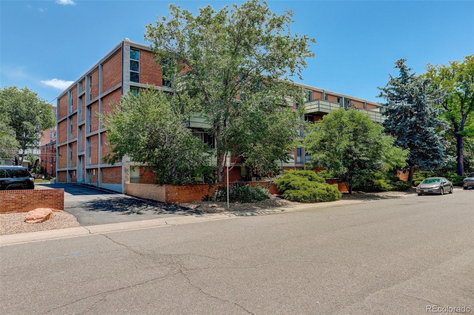 MLS Image #2 for 2500 s york street,denver, Colorado