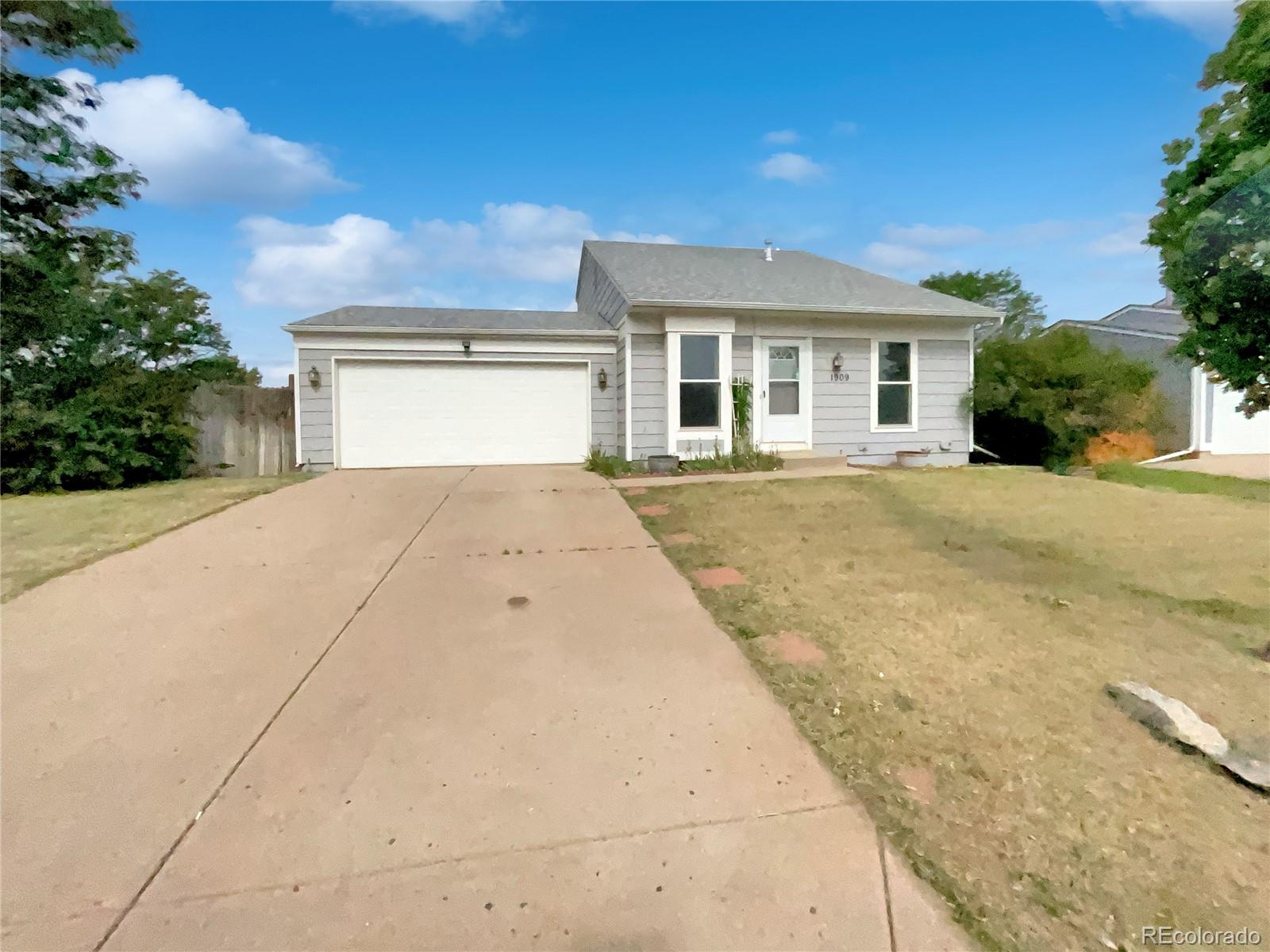 MLS Image #0 for 1909  ceylon street,aurora, Colorado