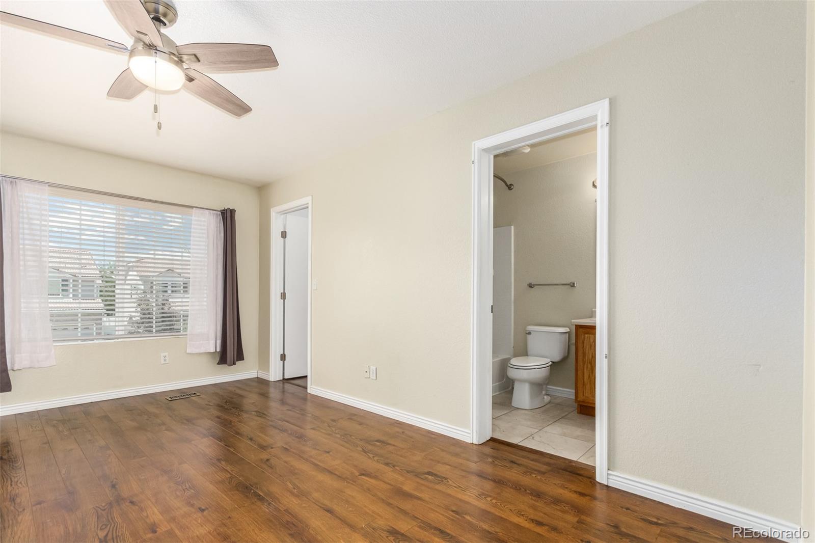 MLS Image #15 for 21426 e 55th place,denver, Colorado