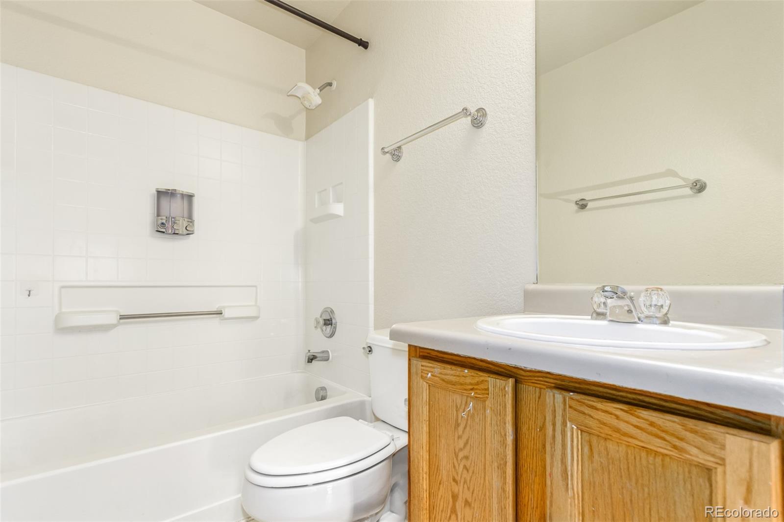 MLS Image #17 for 21426 e 55th place,denver, Colorado