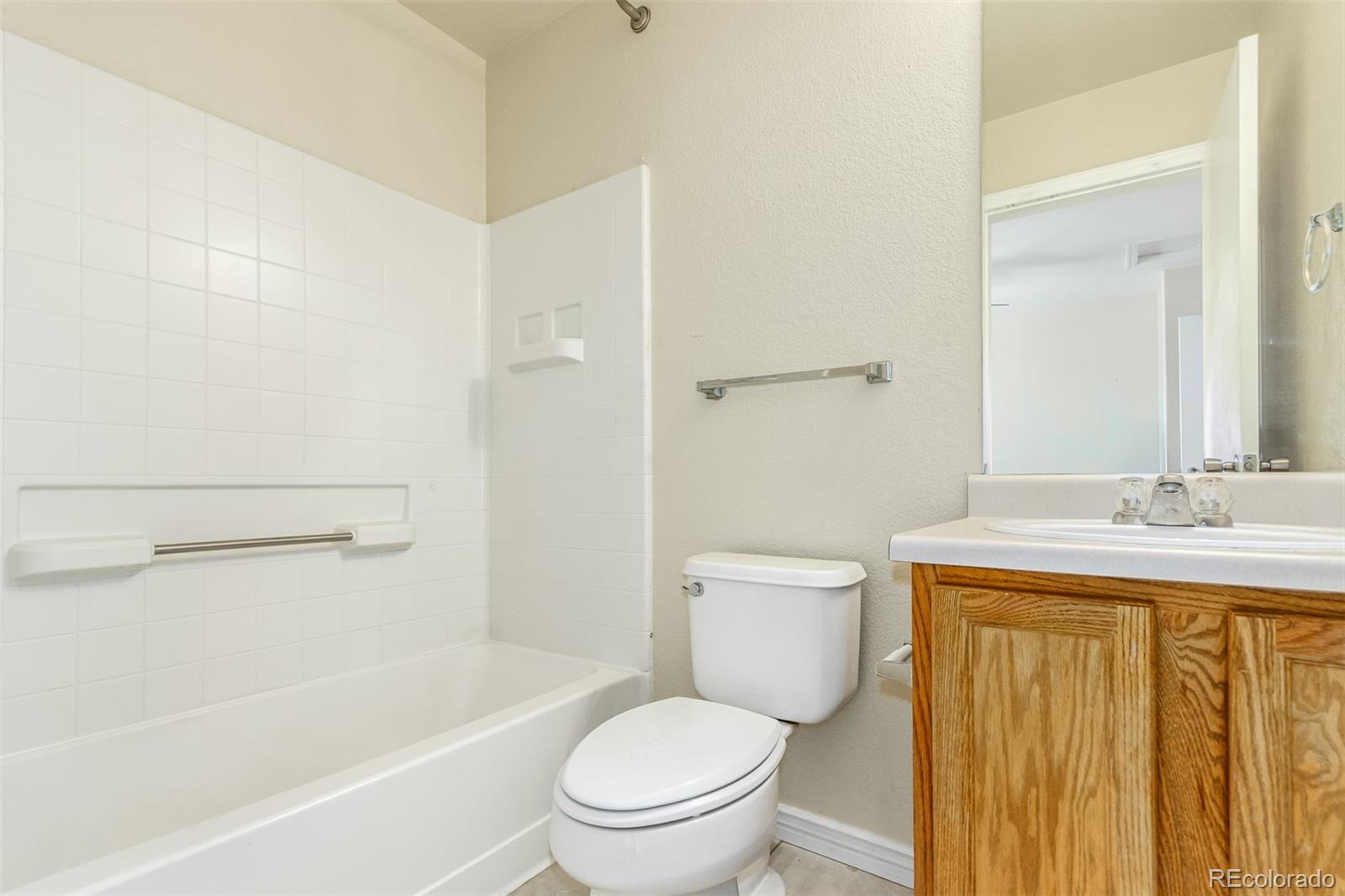 MLS Image #21 for 21426 e 55th place,denver, Colorado