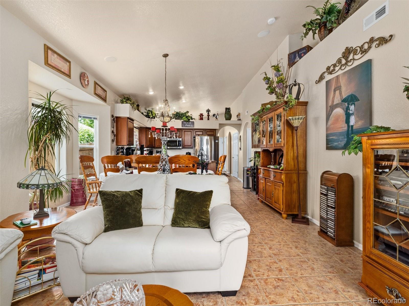 MLS Image #3 for 4805  pearcrest court,pueblo, Colorado