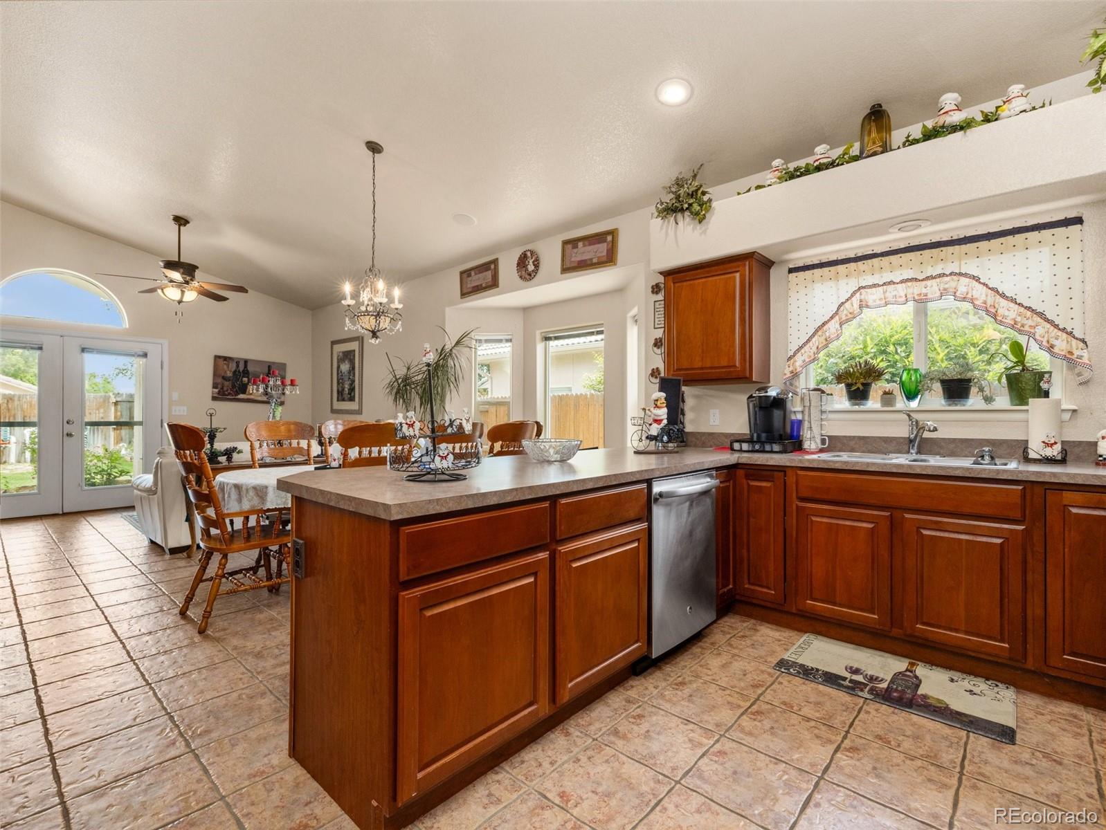 MLS Image #6 for 4805  pearcrest court,pueblo, Colorado
