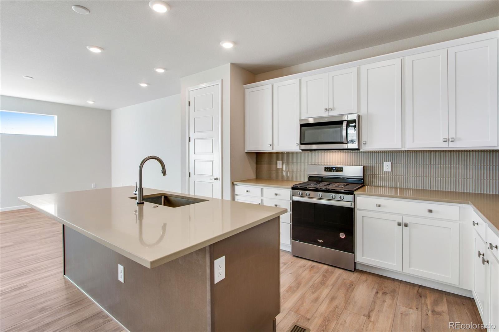 MLS Image #15 for 1580 e 3rd avenue,longmont, Colorado