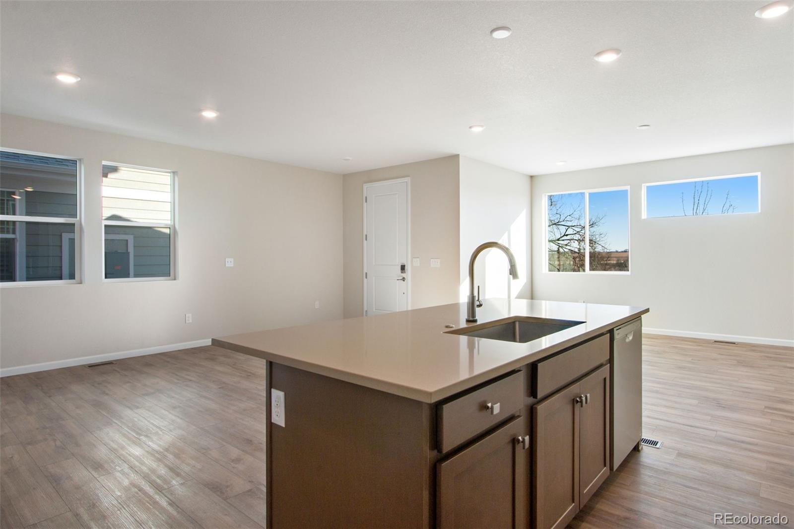 MLS Image #16 for 1580 e 3rd avenue,longmont, Colorado