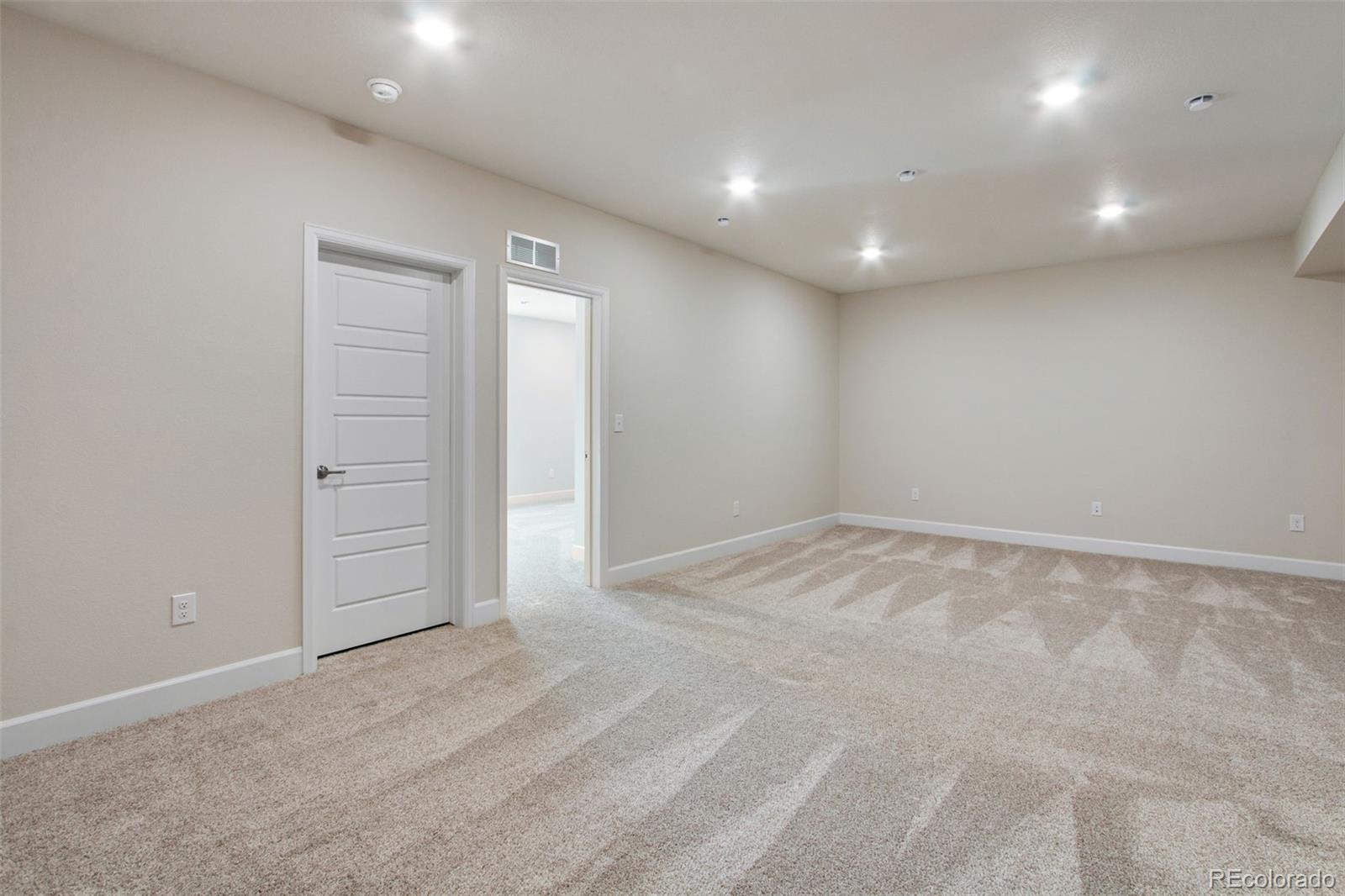 MLS Image #37 for 1580 e 3rd avenue,longmont, Colorado