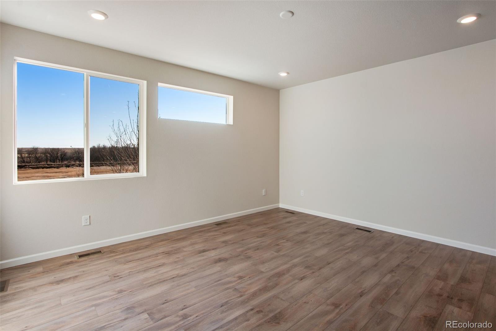MLS Image #9 for 1580 e 3rd avenue,longmont, Colorado
