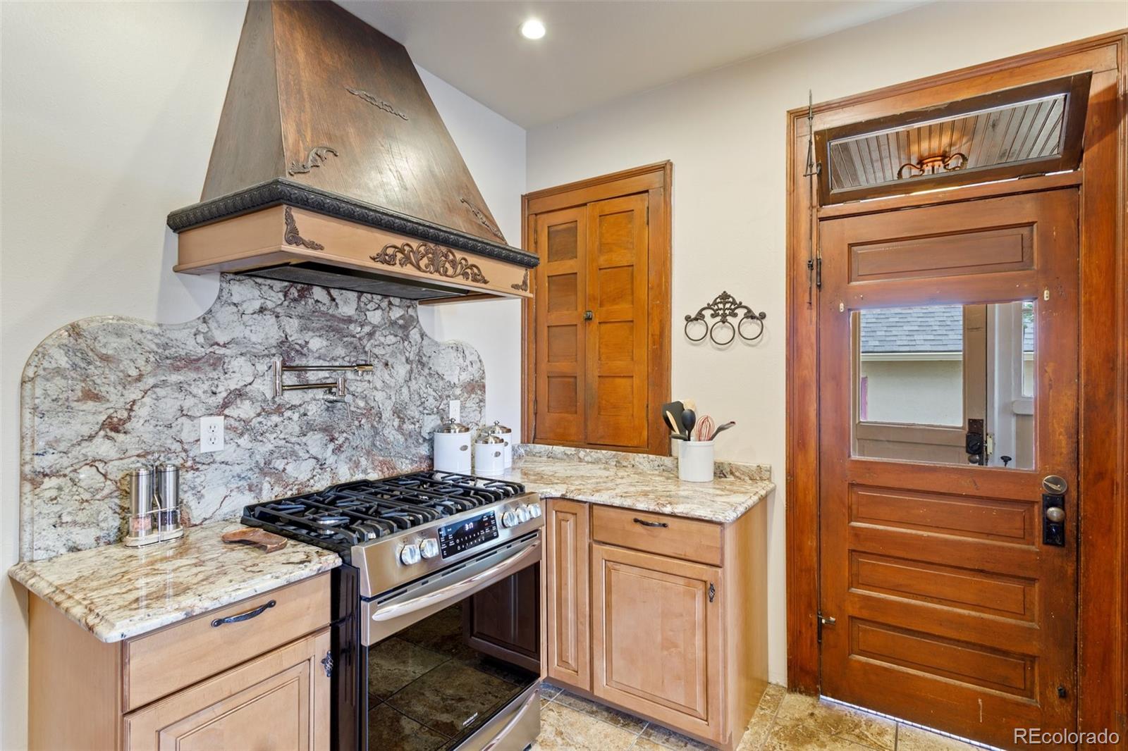 MLS Image #17 for 704 w cucharras street,colorado springs, Colorado