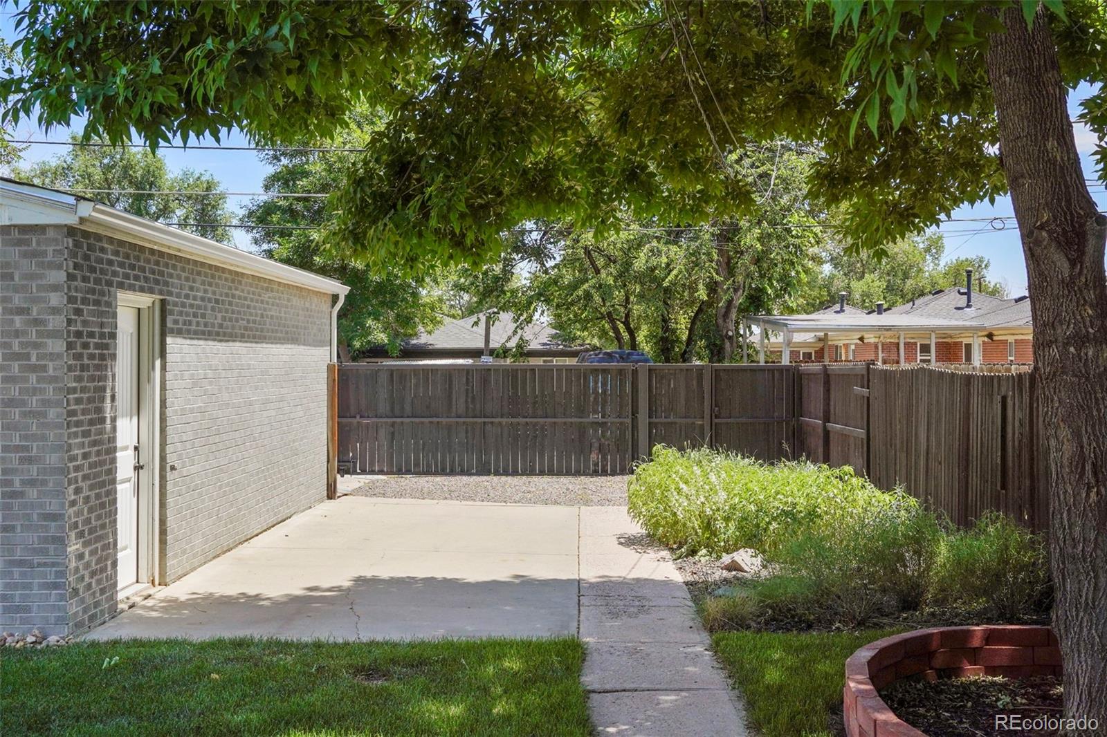 MLS Image #21 for 1550  xanthia street,denver, Colorado