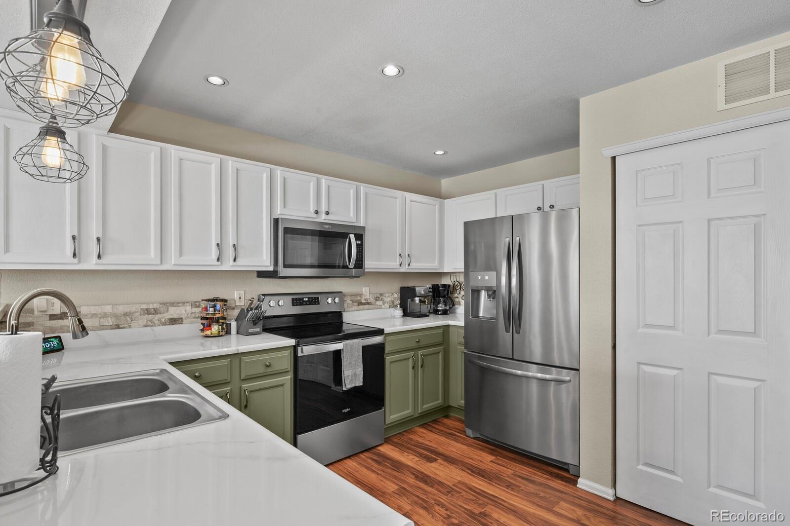 MLS Image #9 for 849  regent court,fountain, Colorado