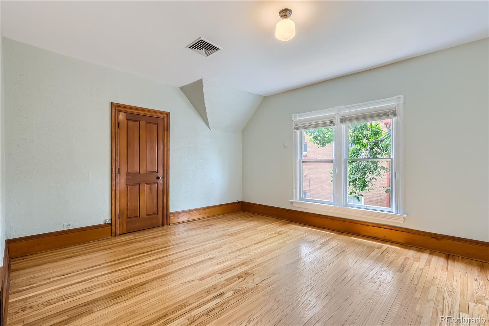 MLS Image #26 for 1542 n williams street,denver, Colorado