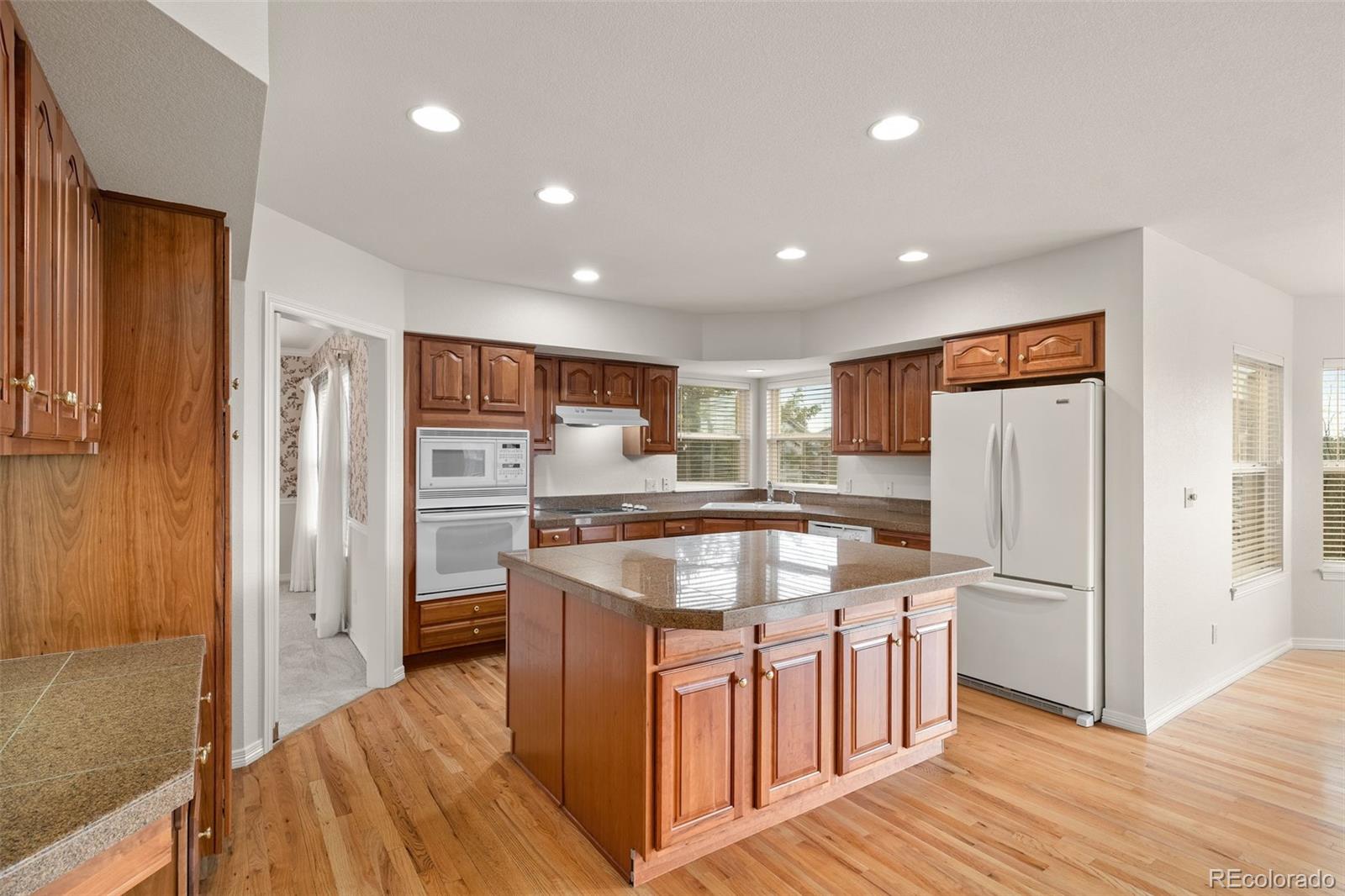 MLS Image #13 for 19052 e lake drive,aurora, Colorado