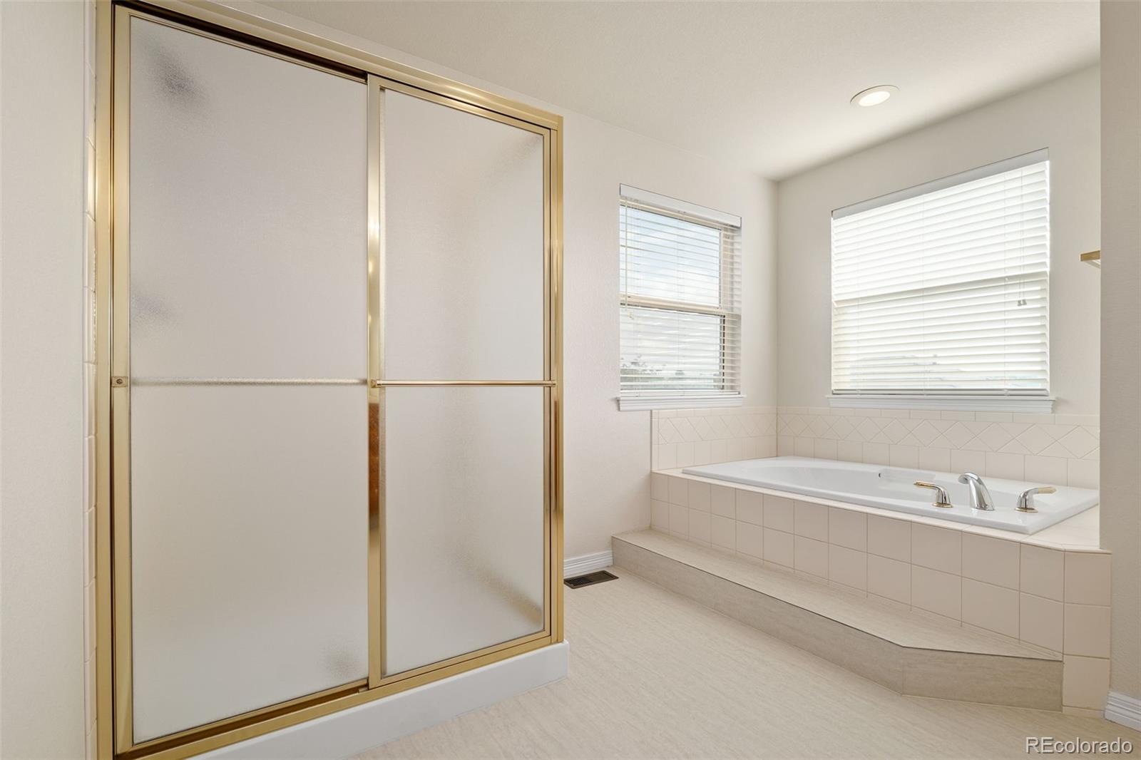 MLS Image #26 for 19052 e lake drive,aurora, Colorado