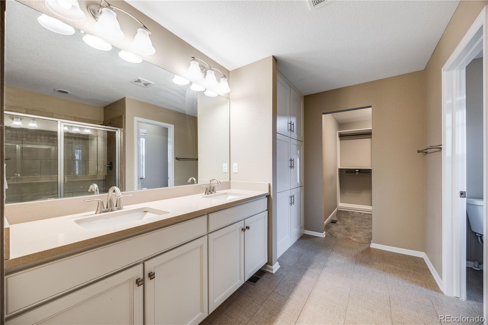 MLS Image #14 for 25024 e byers drive,aurora, Colorado