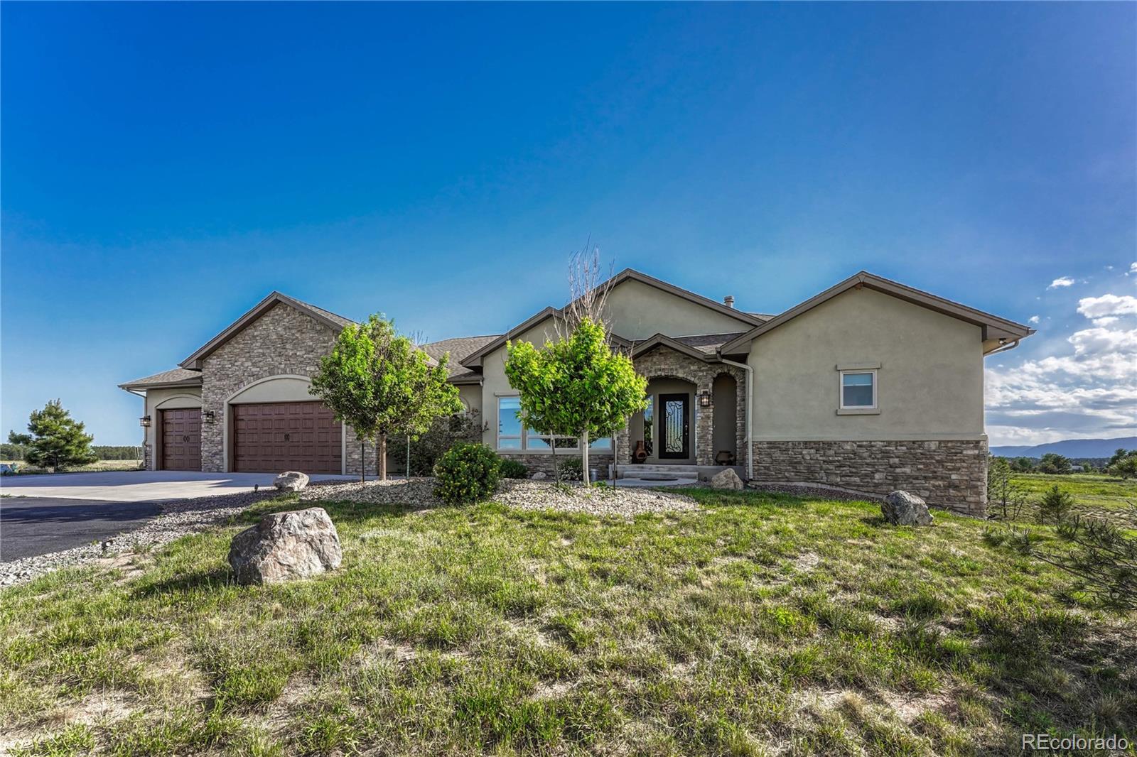 CMA Image for 19723  falcon crest court,Monument, Colorado