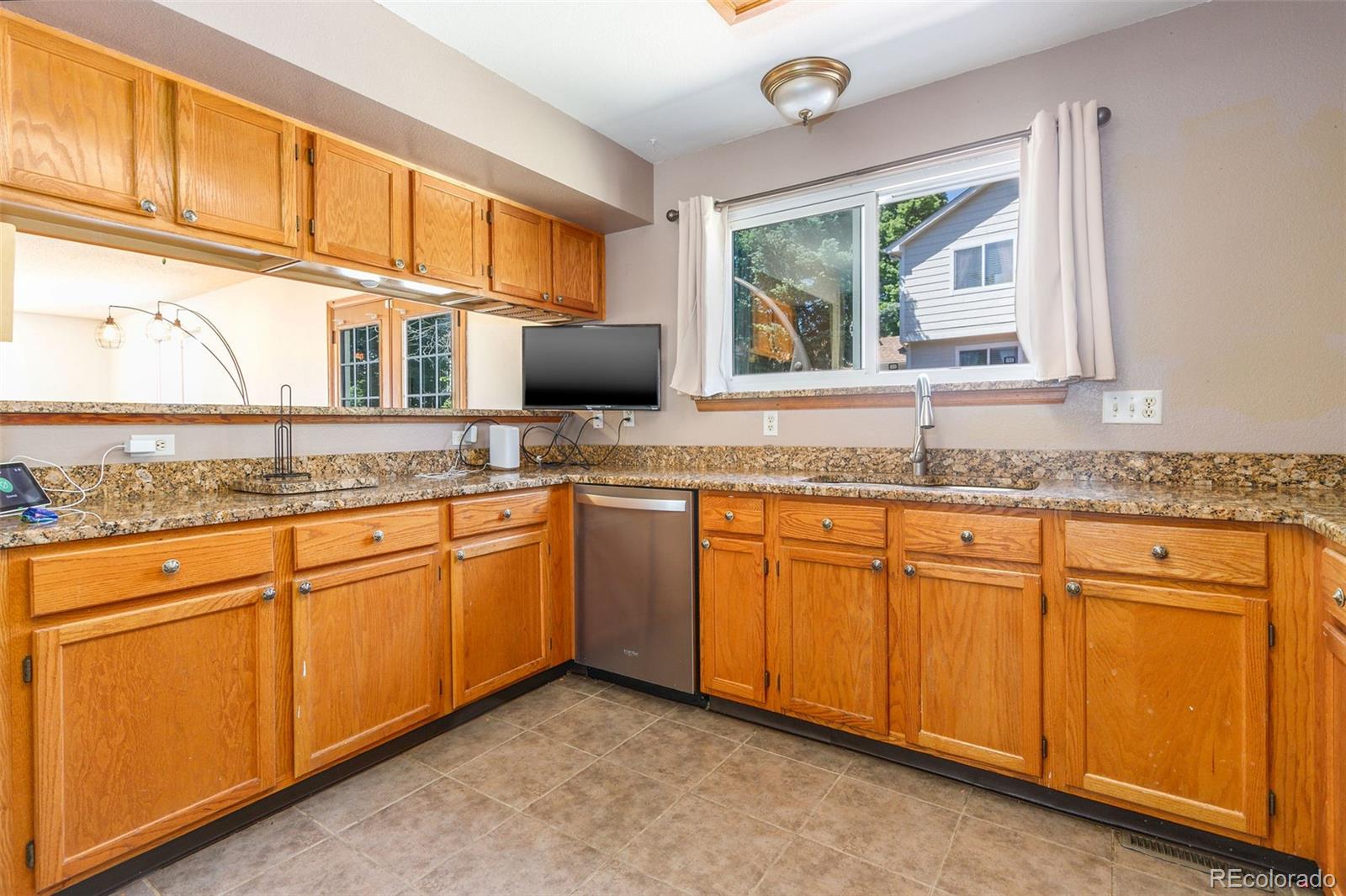 MLS Image #21 for 2490 s salida way,aurora, Colorado