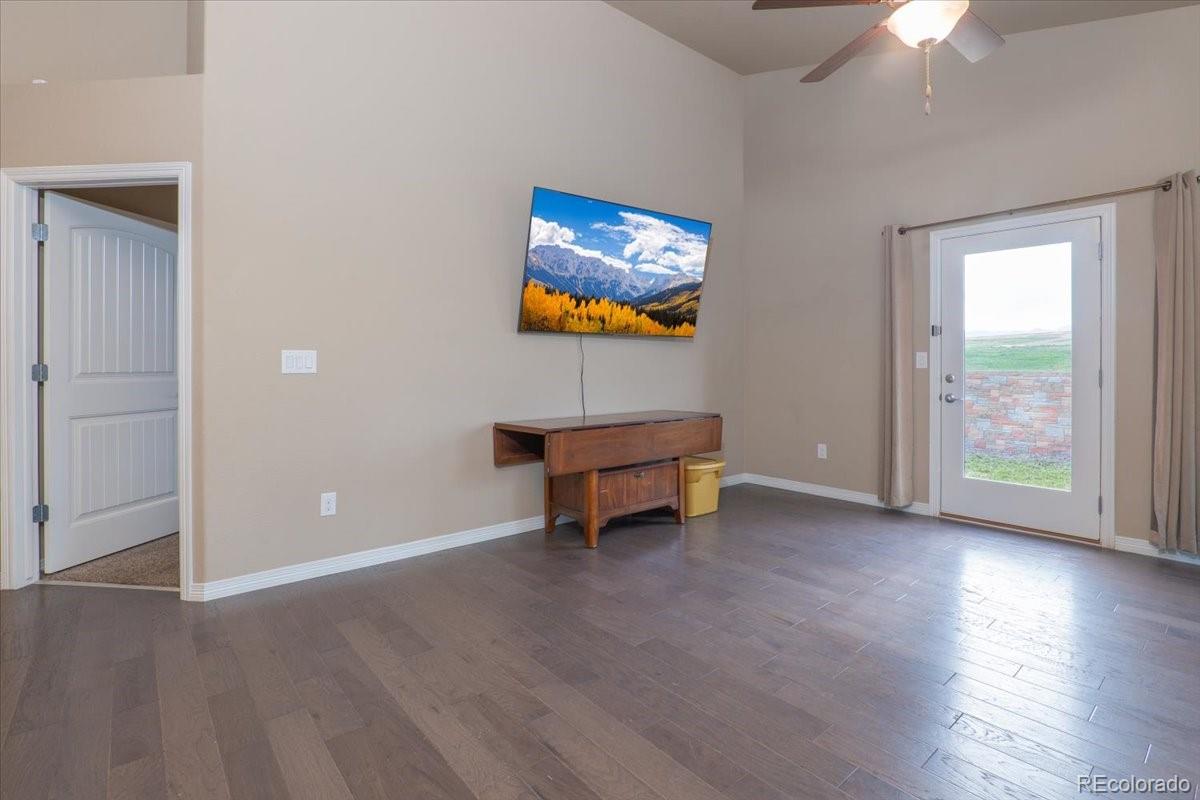 MLS Image #3 for 6030  meadowbank lane,colorado springs, Colorado