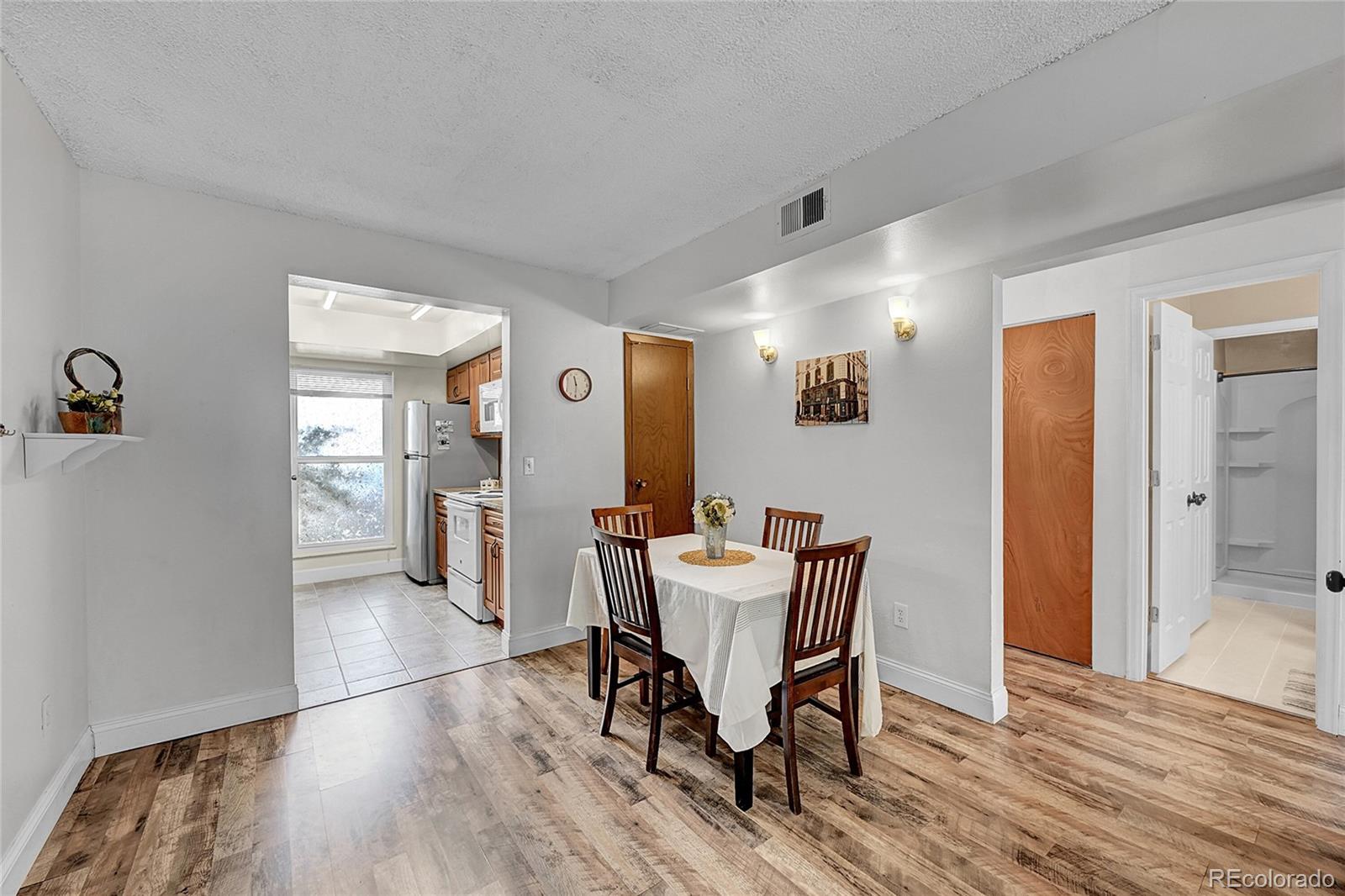 MLS Image #6 for 3550 s harlan street,denver, Colorado