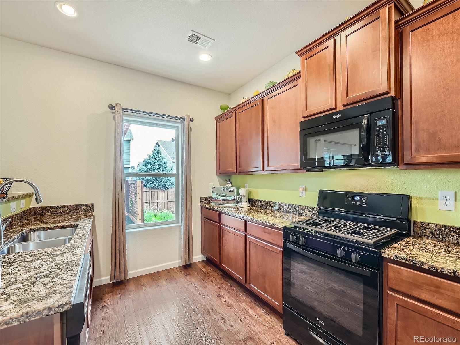 MLS Image #10 for 435  marquiss court,dacono, Colorado