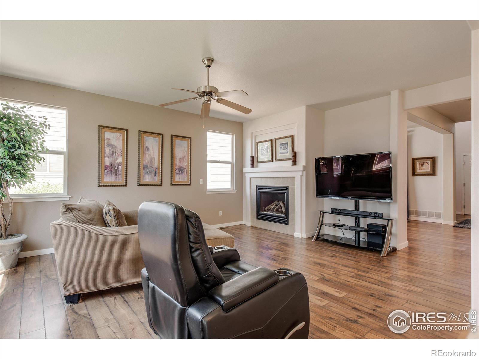 MLS Image #10 for 8086  raspberry drive,frederick, Colorado