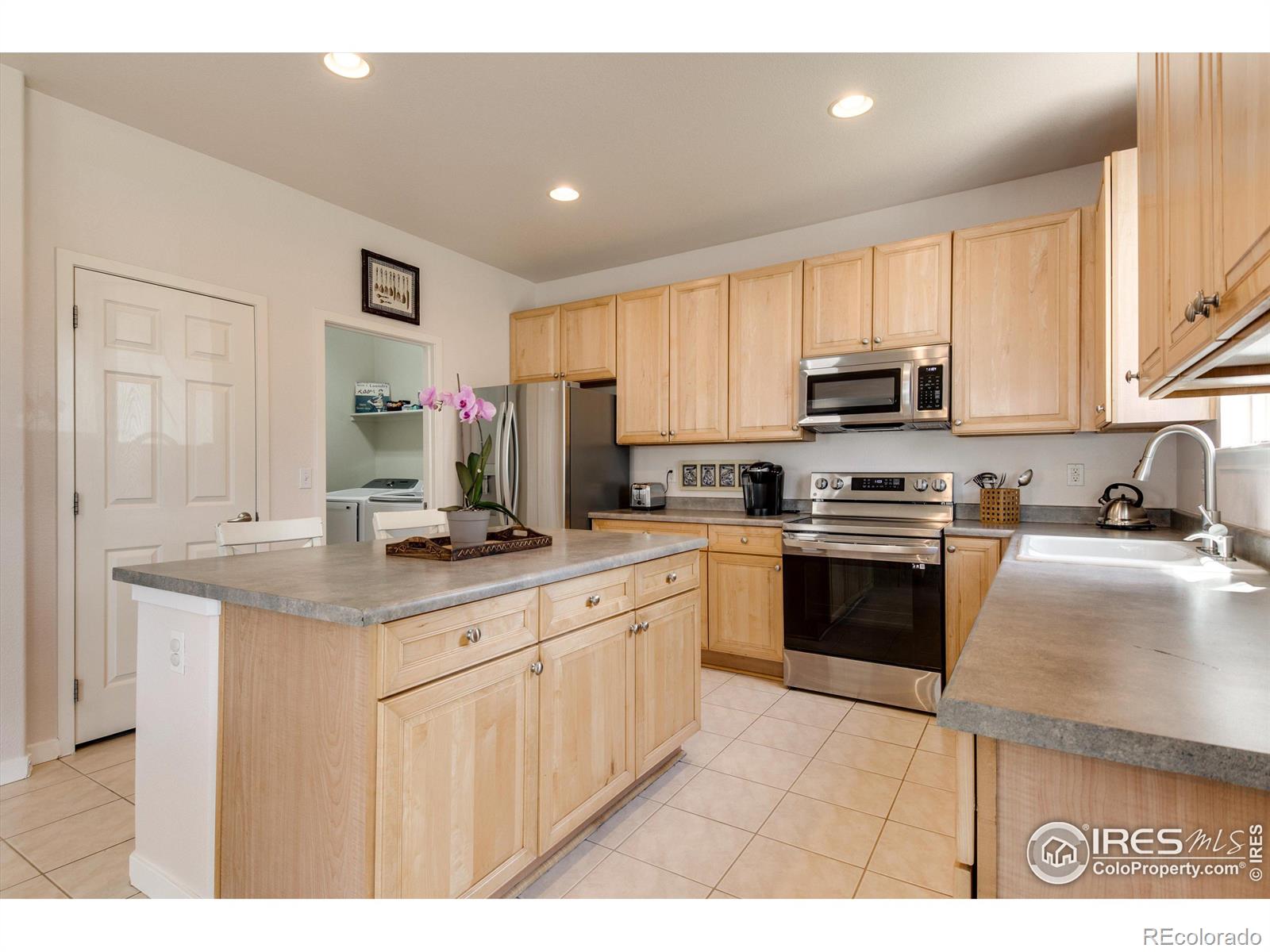 MLS Image #15 for 8086  raspberry drive,frederick, Colorado